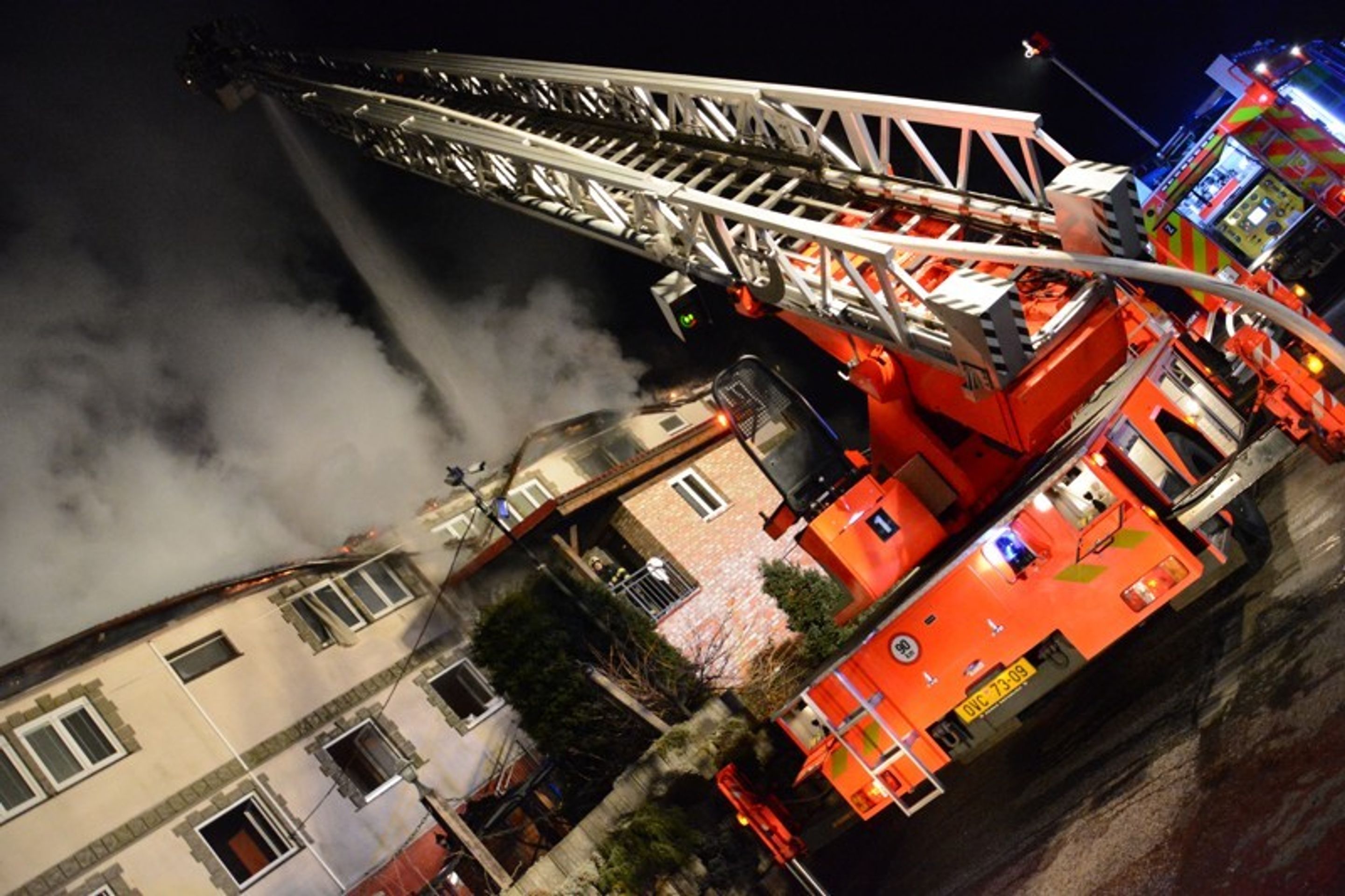 Požár hotelu Fridrich - 12 - GALERIE: Požár hotelu Fridrich v Těrlicku na Karvinsku (53/54)