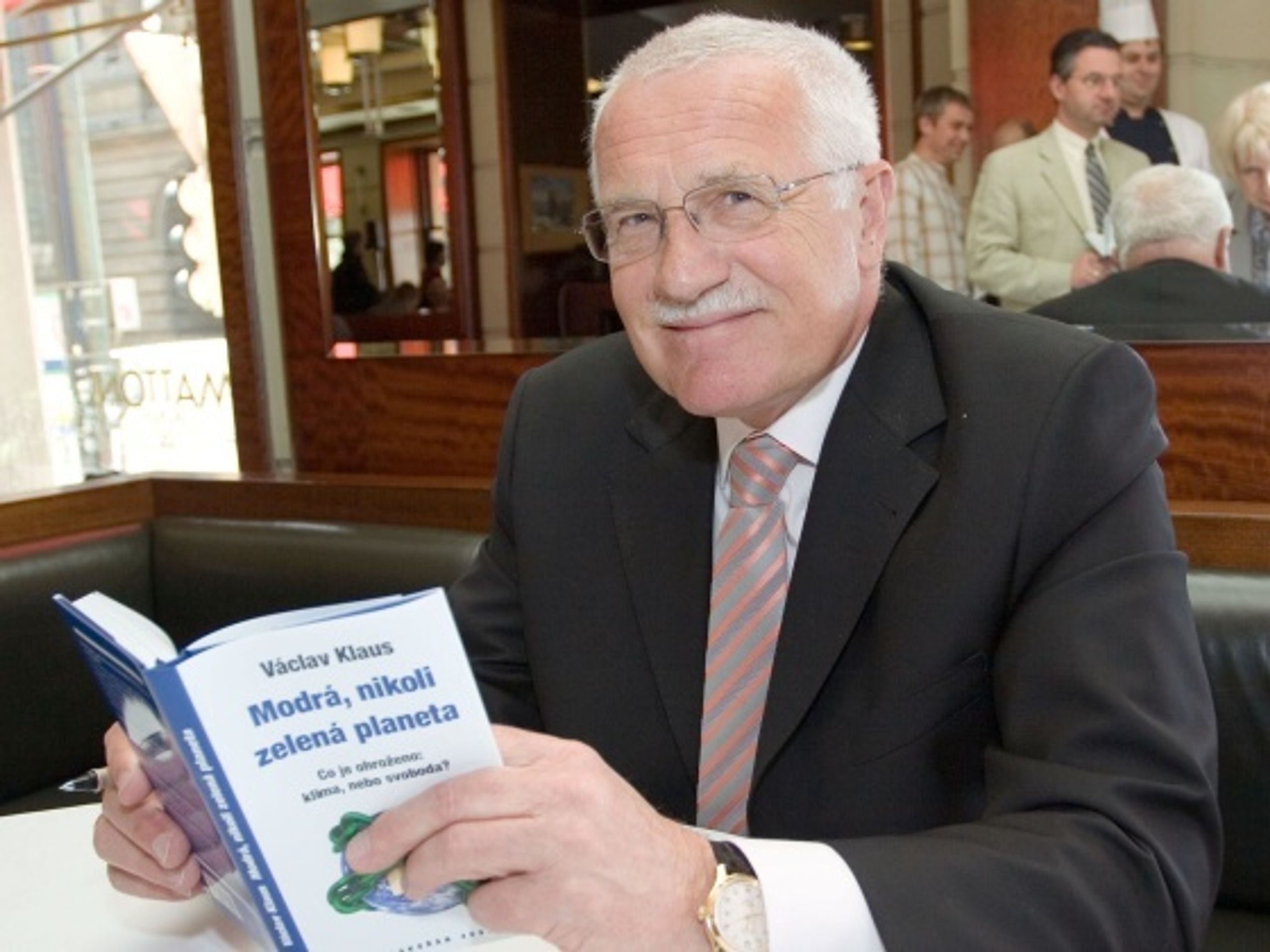 Prezident České republiky Václav Klaus - Daniela Šinkorová u Václava Klause (1/2)