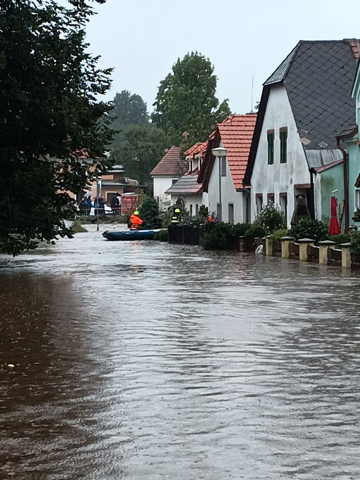 Evakuace žen v Benešově nad Černou - Evakuace žen v Benešově nad Černou (2/4)