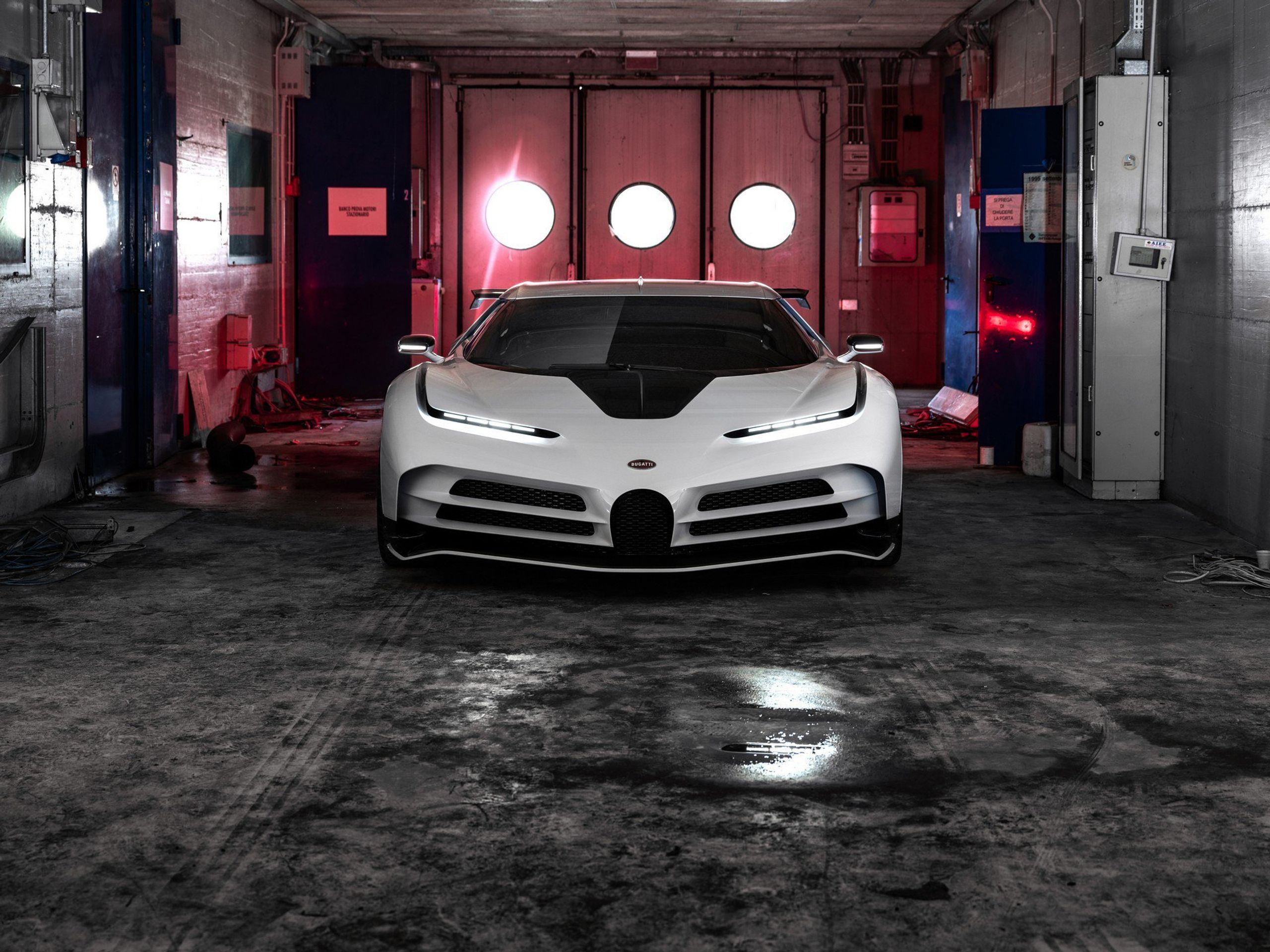 Bugatti Centodieci - 35 - Fotogalerie: Úžasné Bugatti Centodieci (11/23)