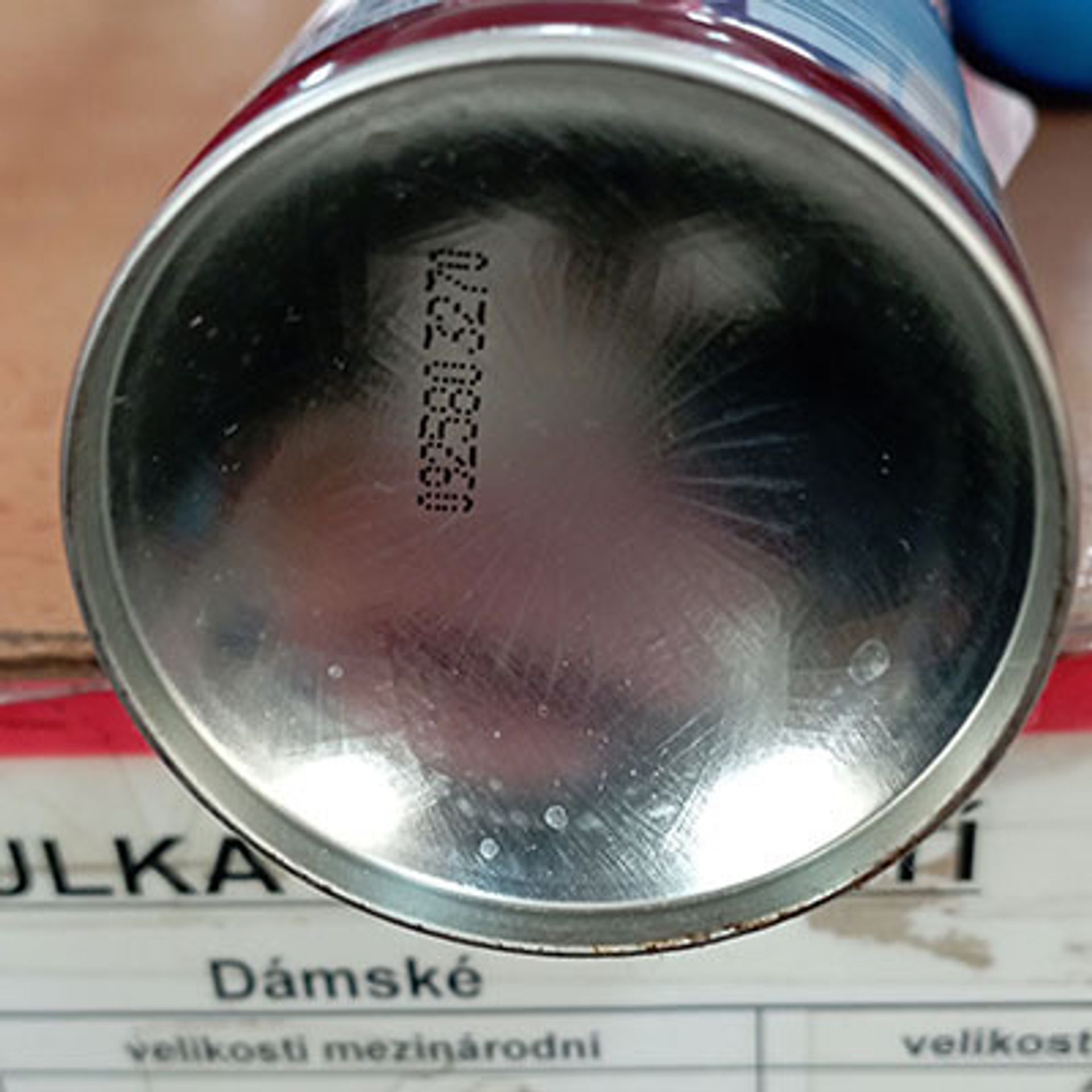 Lak na vlasy taft GLANZ HAARSPRAY 2 - Nebezpečná kosmetika (10/26)