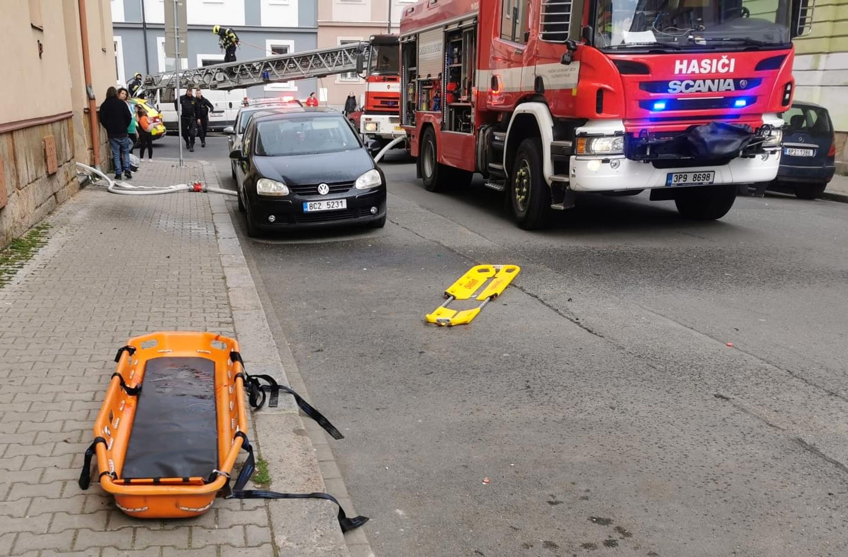 Útok s nožem a požár v Plzni - Útok s nožem a požár v Plzni (5/8)