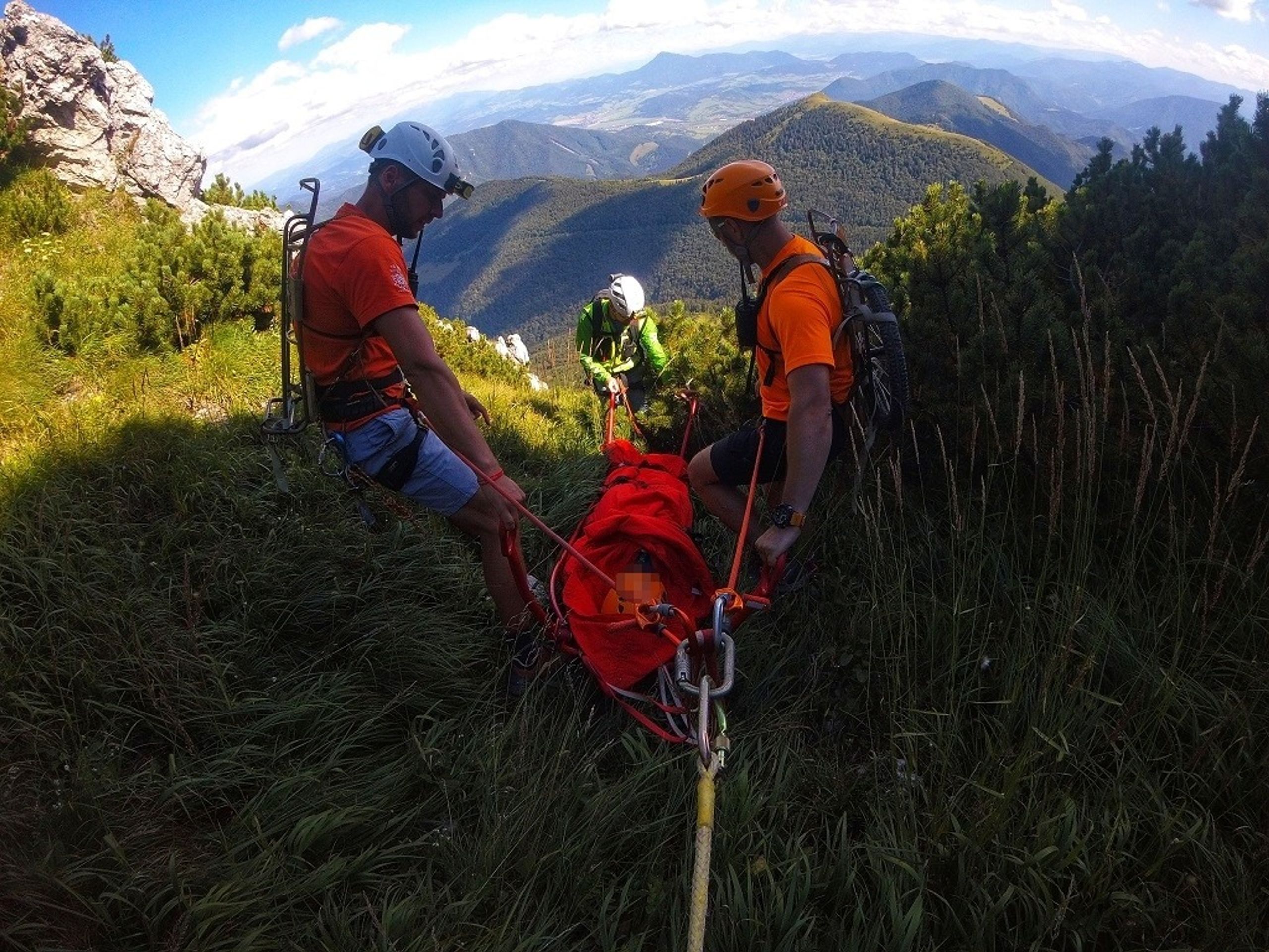 Komplikovaná záchrana české turistky na Slovensku - 1 - GALERIE: Komplikovaná záchrana české turistky na Slovensku (4/4)