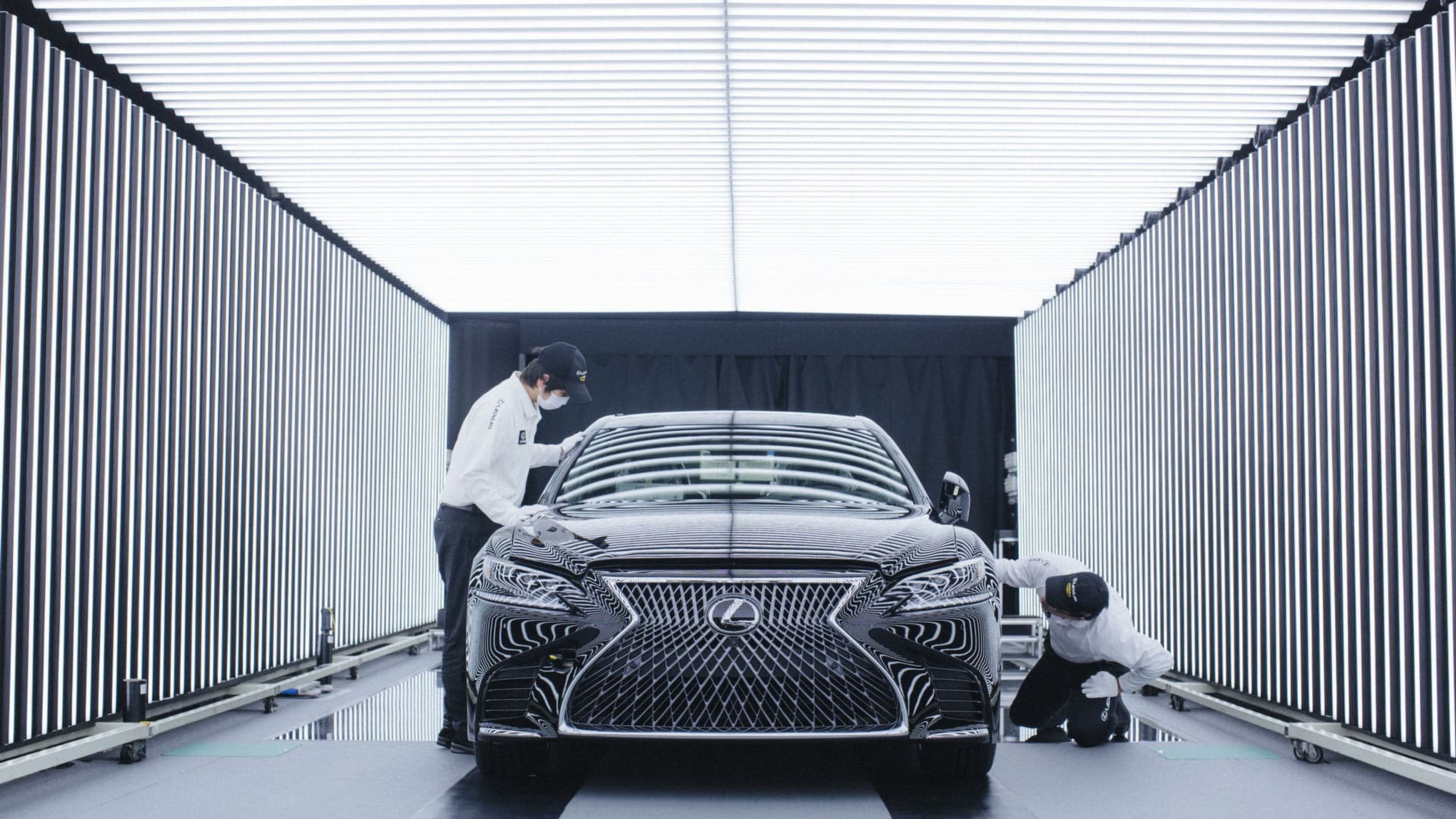Mistři Takumi při kontrole vozů Lexus - 17 - Fotogalerie: Mistři Takumi v akci (9/15)