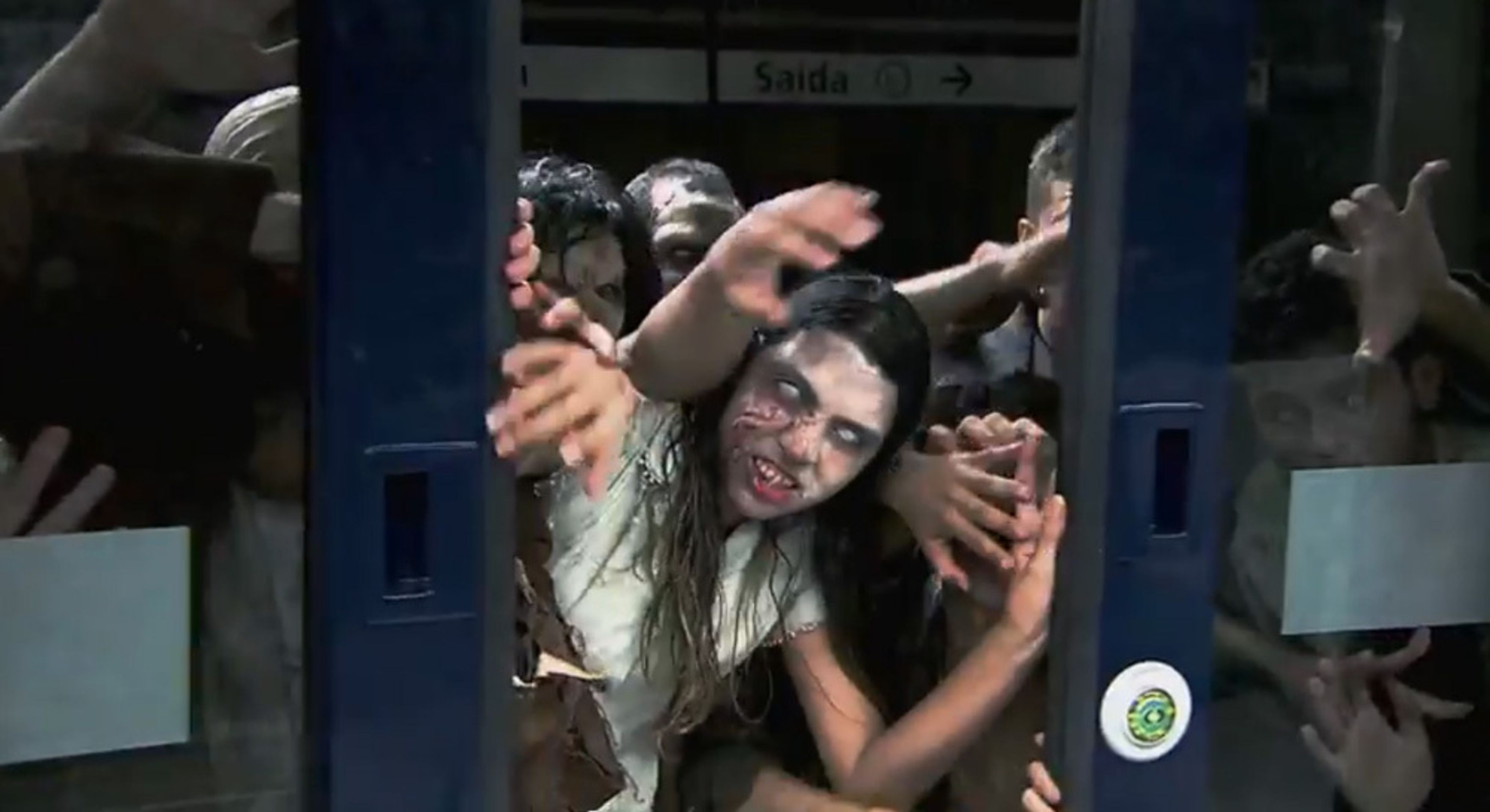 Zombíci v metru - 3 - GALERIE: Zombie útočí v brazilském metru (3/11)