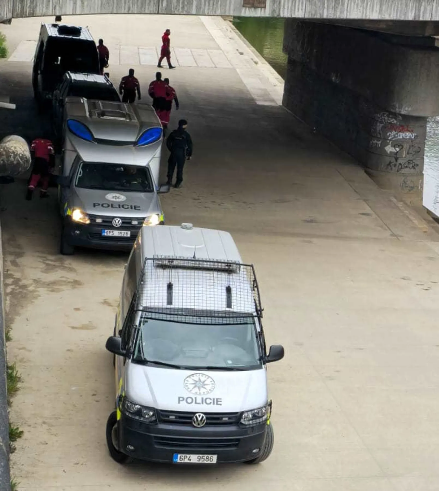 V řece Radbuze byla nalezena lidská hlava - V řece Radbuze byla nalezena lidská hlava (2/4)