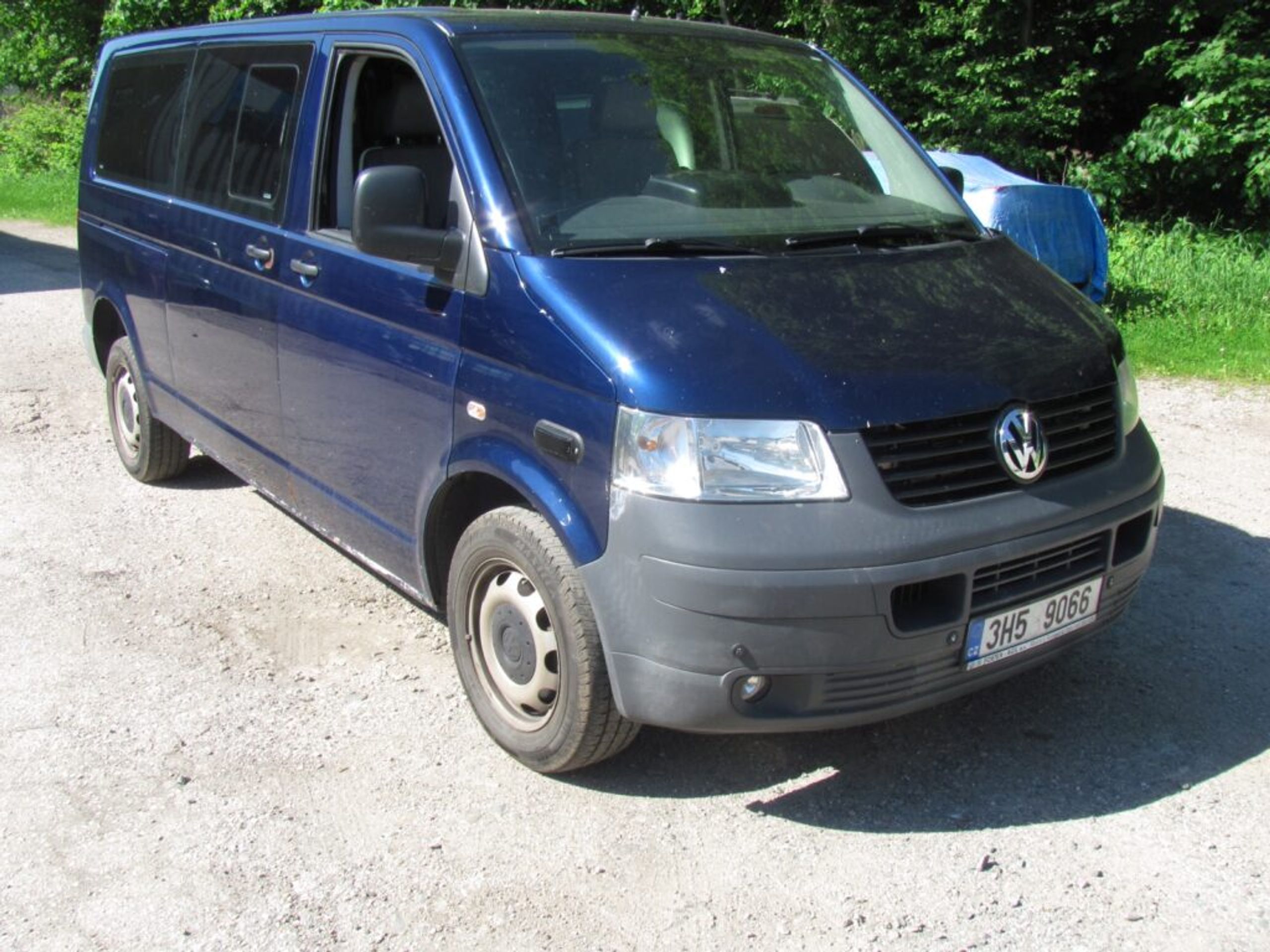 VW Transporter – od 167 tisíc Kč - GALERIE: Levné skútry od horské služby (6/9)