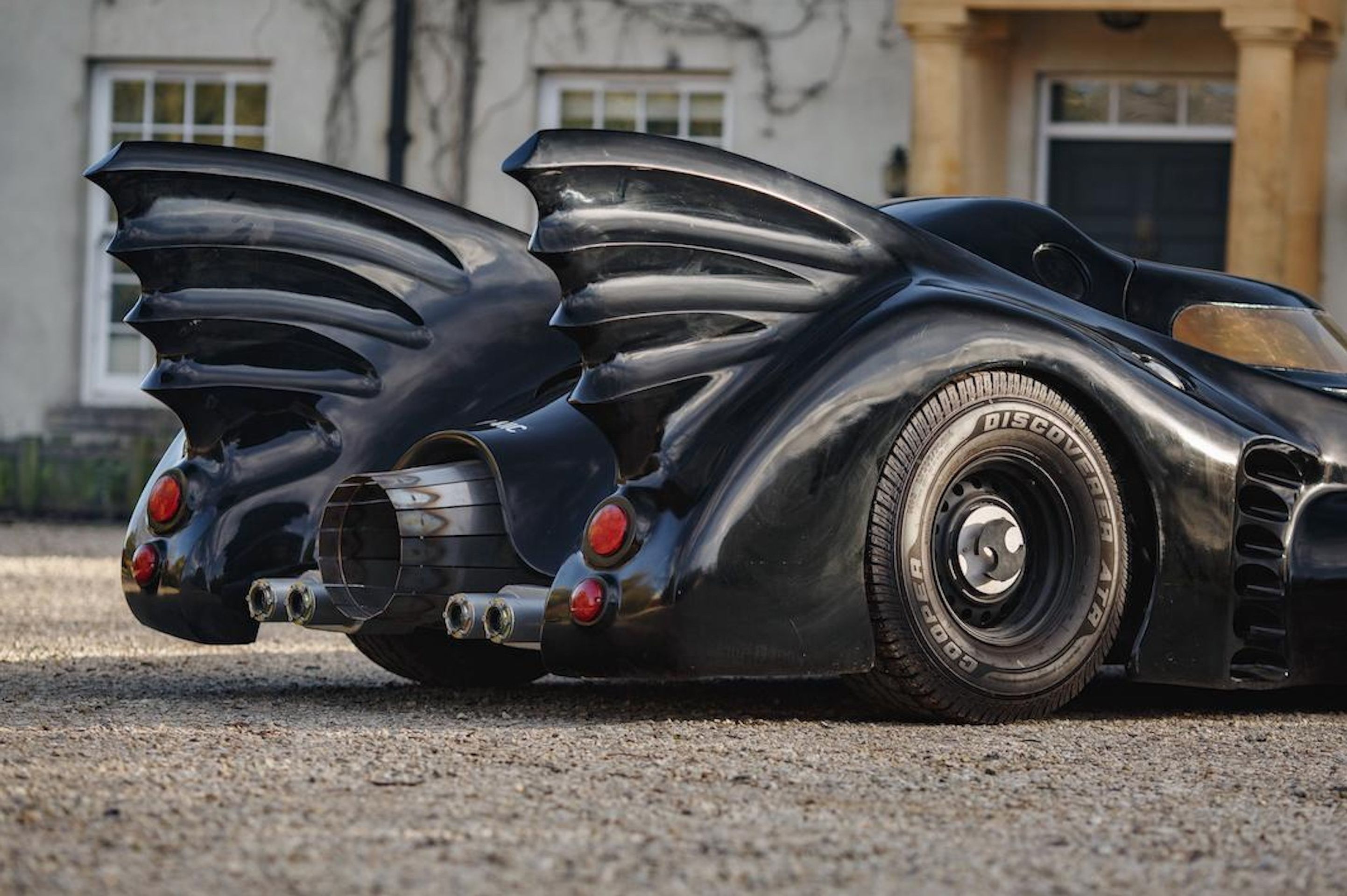 Batmobil je na prodej - 34 - Fotogalerie: Parádní replika ikonického Batmobilu (5/16)
