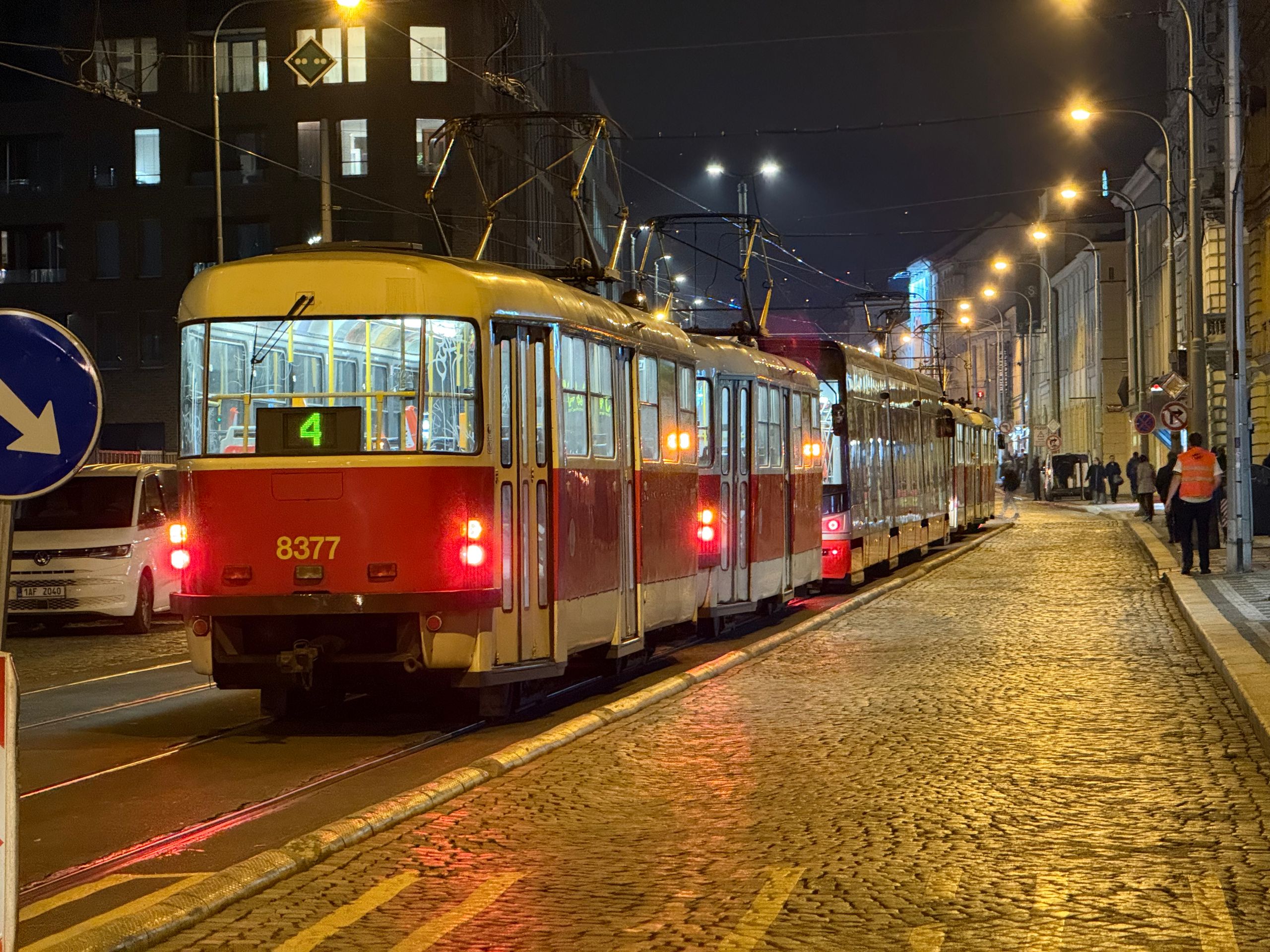Tramvaje na Smíchově - Kolaps dopravy v Praze (3/7)
