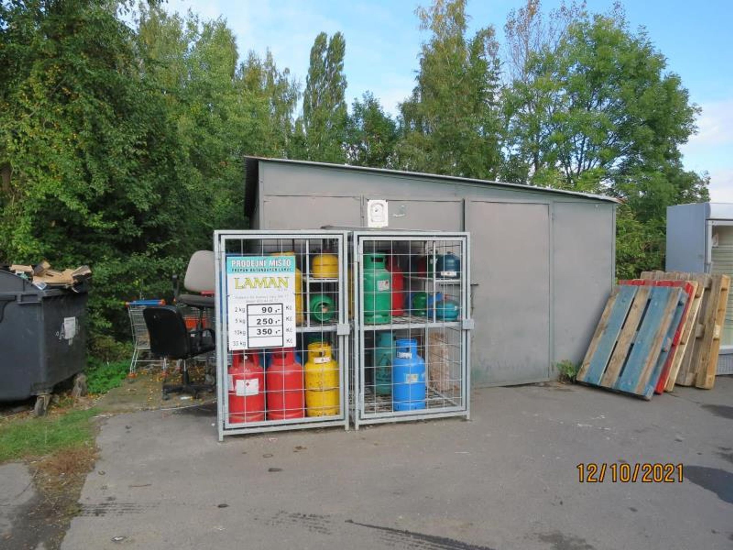 Sklad prodejny Van Duy Cao Tuchoměřice (1) - Uzavřené provozovny (16/21)