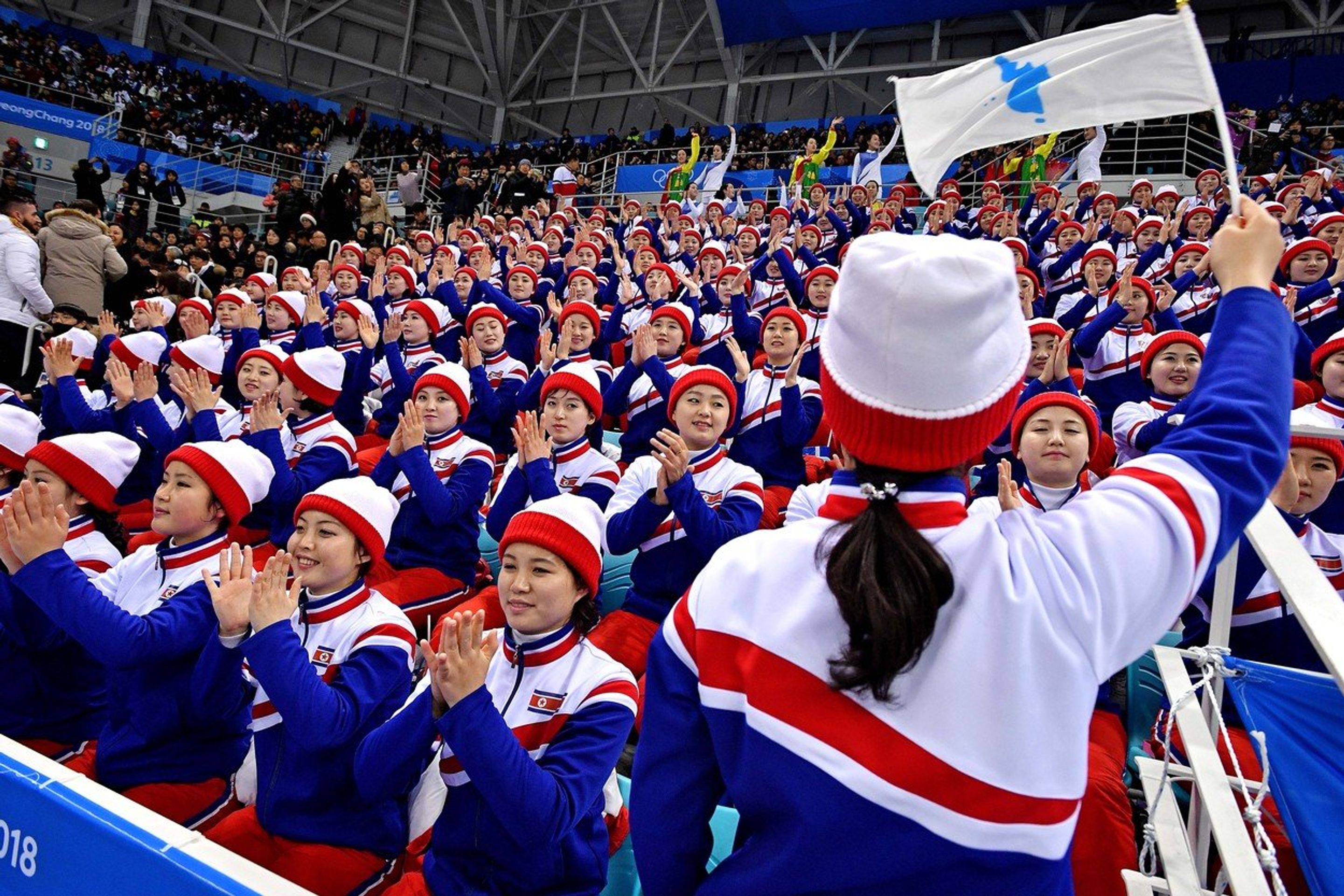 fanynky ze Severní Koreje - Galerie: Fanynky ze Severní Koreje (4/6)