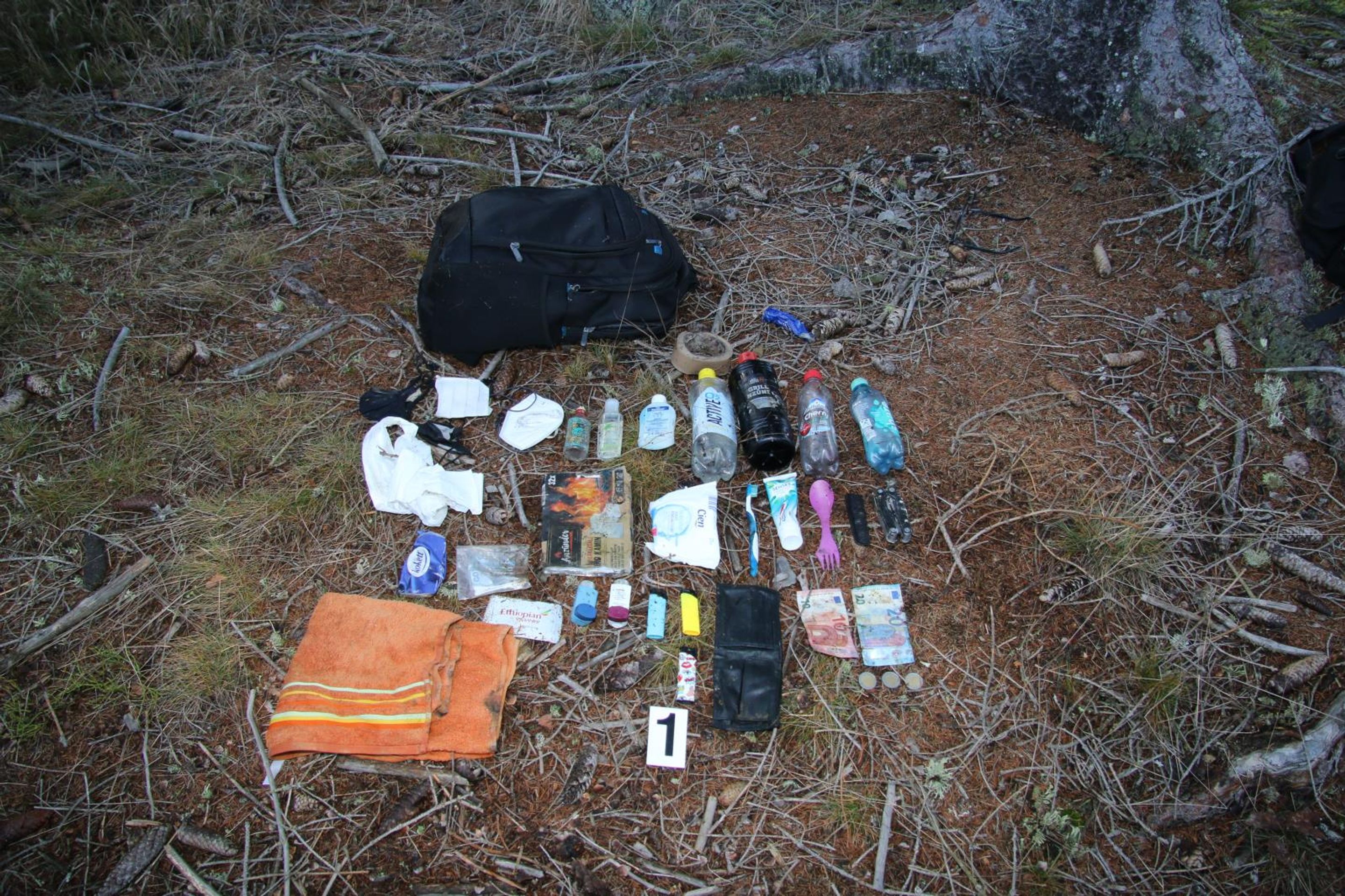 Policejní pátrání identifikace muže - Policie pátrá po totožnosti mrtvého muže (9/9)