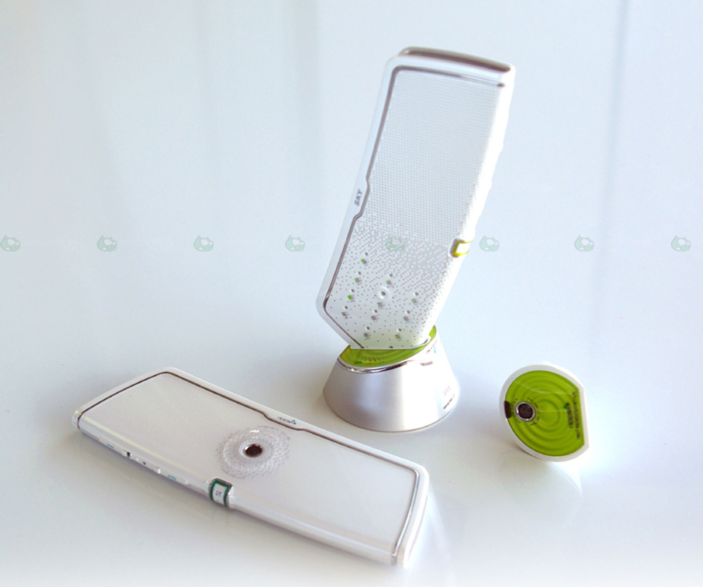 Koncept mobilního telefonu - Galerie pantech (2/4)