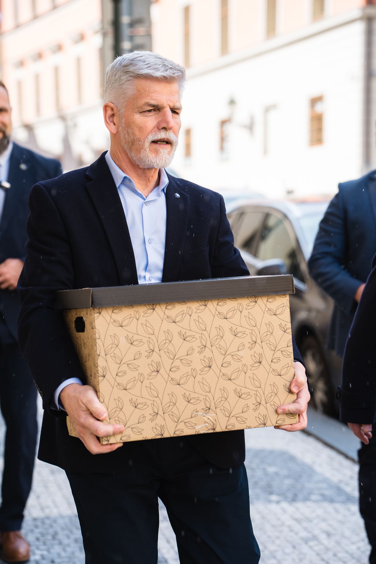 Prezident Petr Pavel se stěhuje na Hrad (3) - Prezident Petr Pavel se stěhuje na Hrad (2/7)