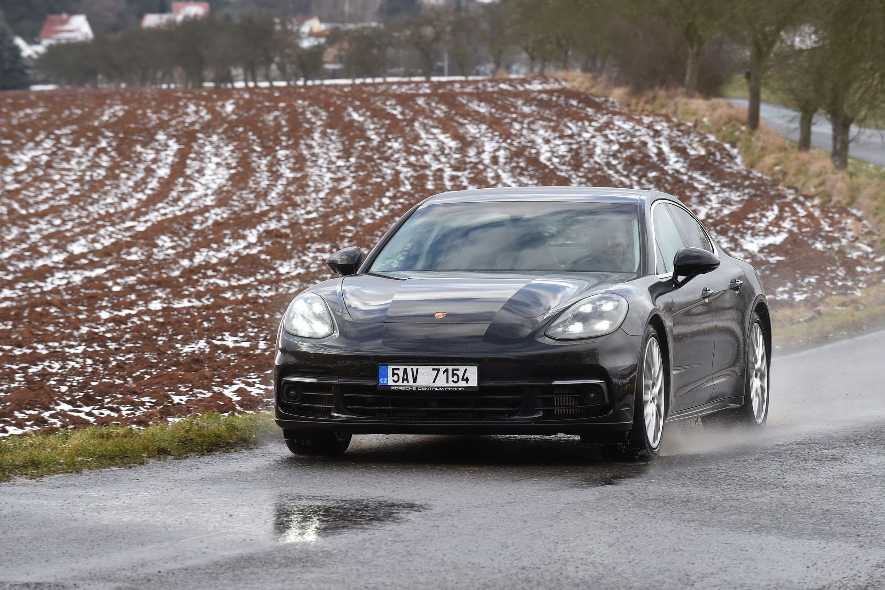 Porsche Panamera - 9 - GALERIE: Porsche Panamera (11/11)