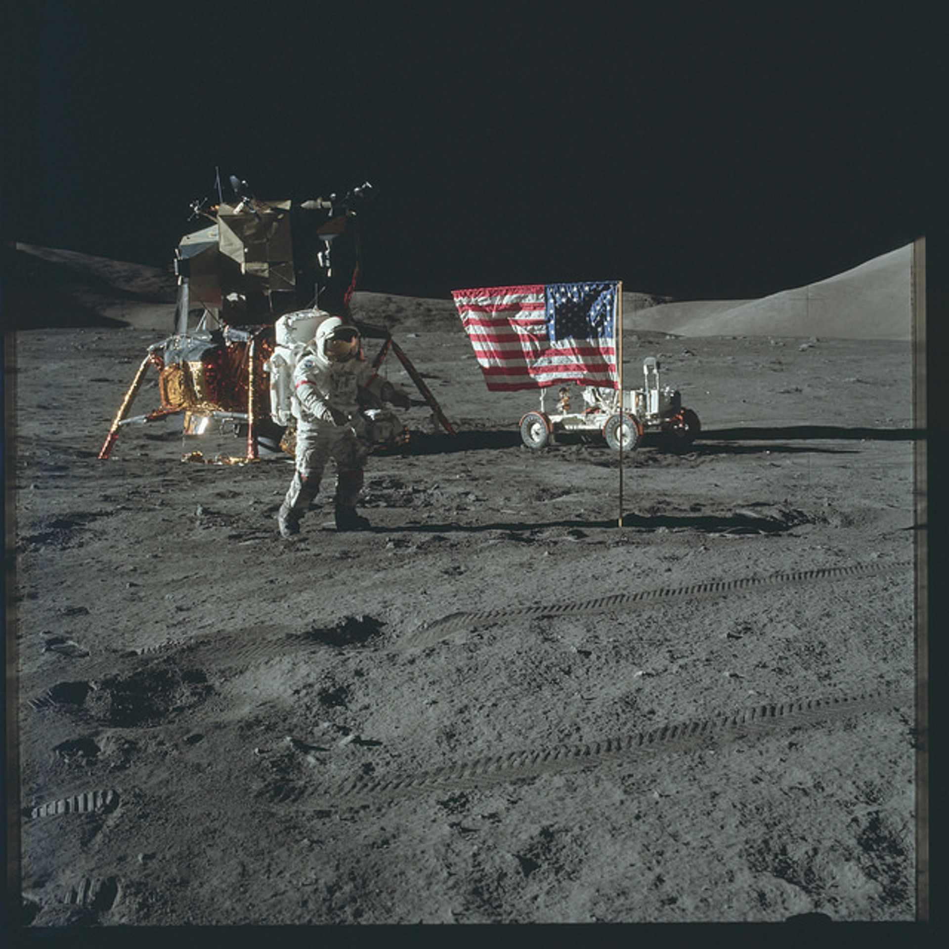 NASA - fotky z Měsíce - GALERIE: NASA odtajnila 8400 snímků z misí Apollo na Měsíc (5/10)