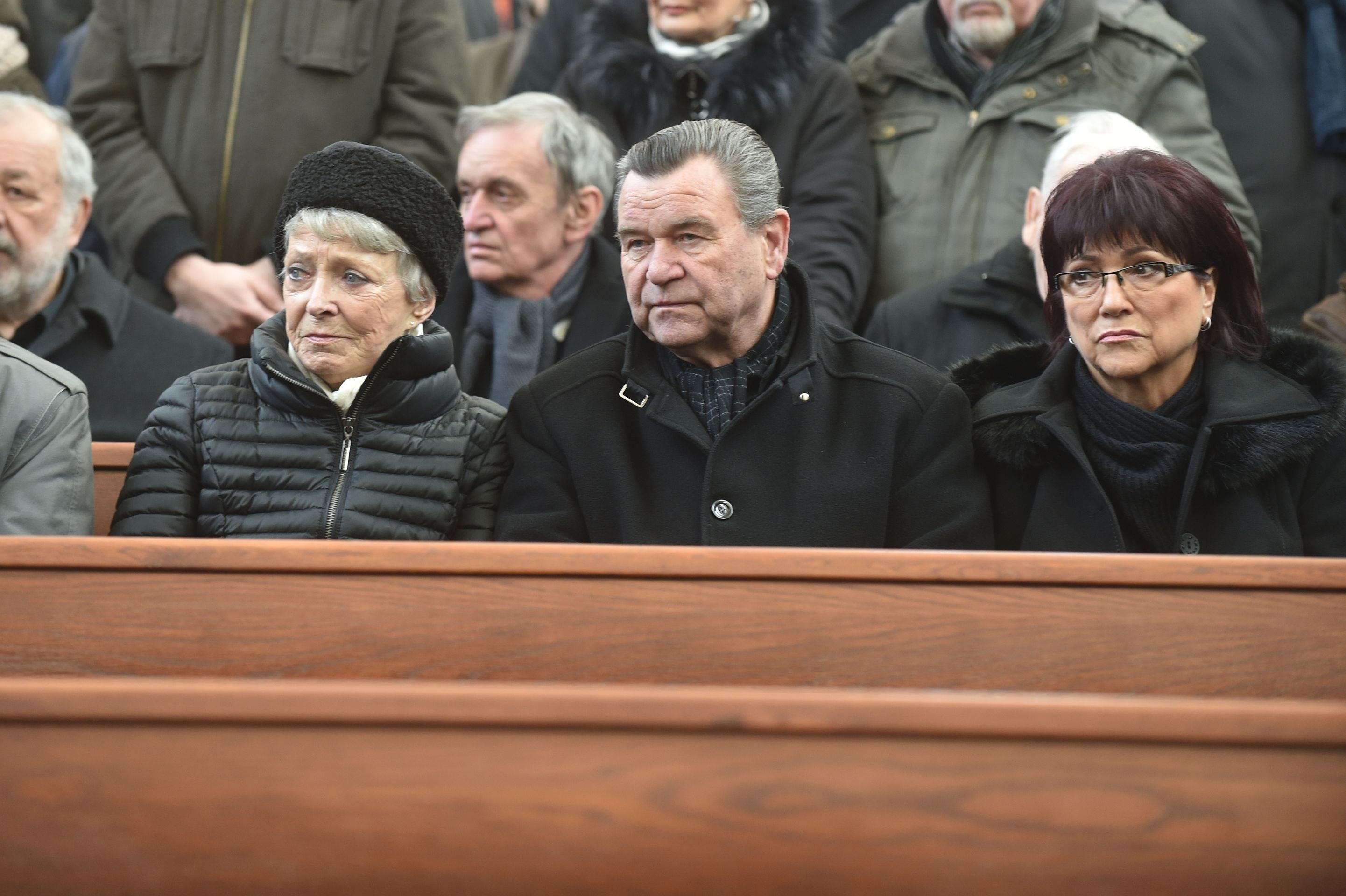 Pohřeb Michala Pavlaty - 2 - GALERIE: Pohřeb herce Michala Pavlaty (12/43)