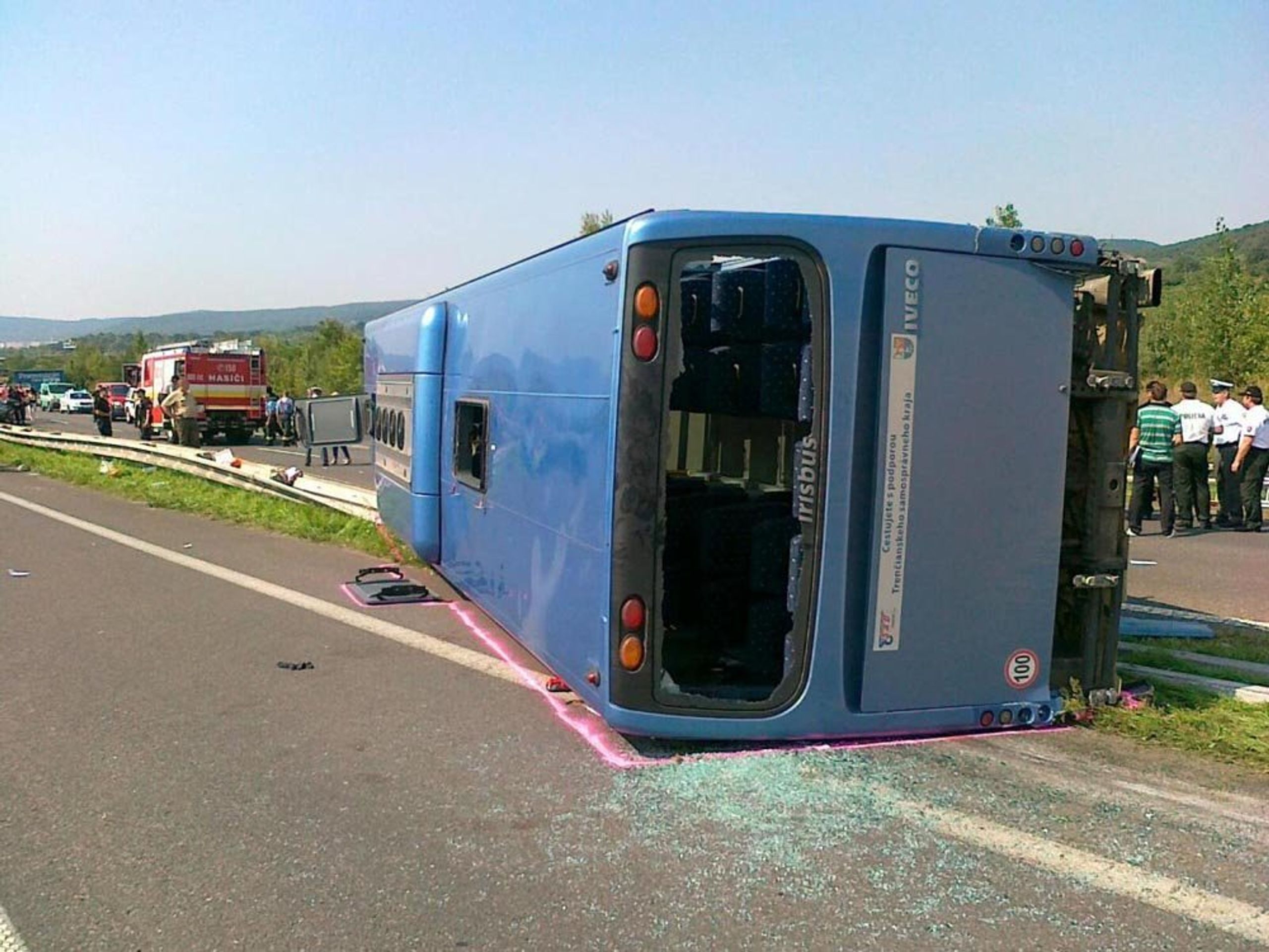 Nehoda autobusu v Bratislavě - 3 - Nehoda autobusu v Bratislavě (2/5)