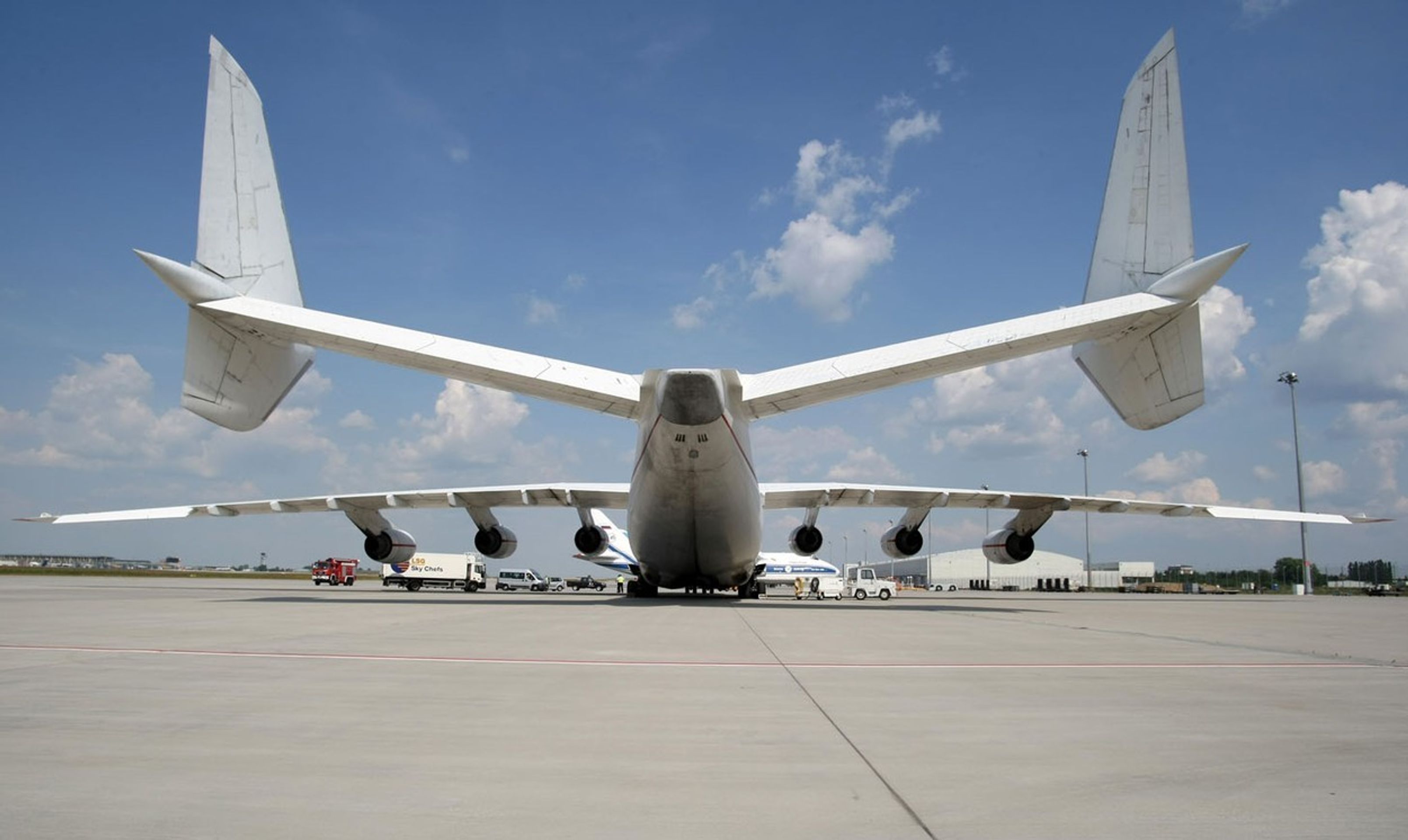 Antonov An-225 Mrija - 4 - GALERIE: Antonov An-225 Mrija (1/4)