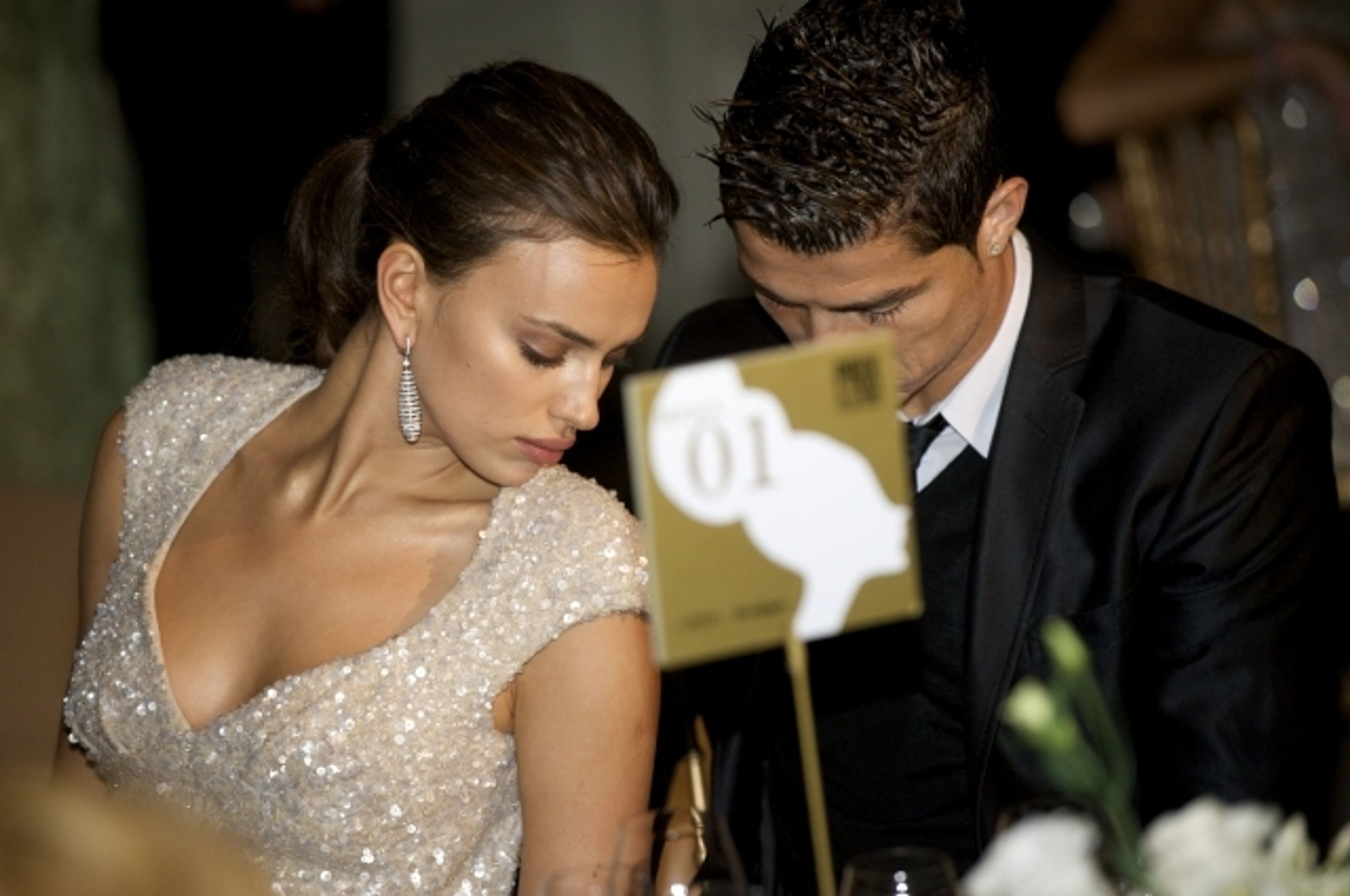 Cristiano Ronaldo a Irina Shayk - 4 - GALERIE: Cristiano Ronaldo a Irina Shayk (6/10)