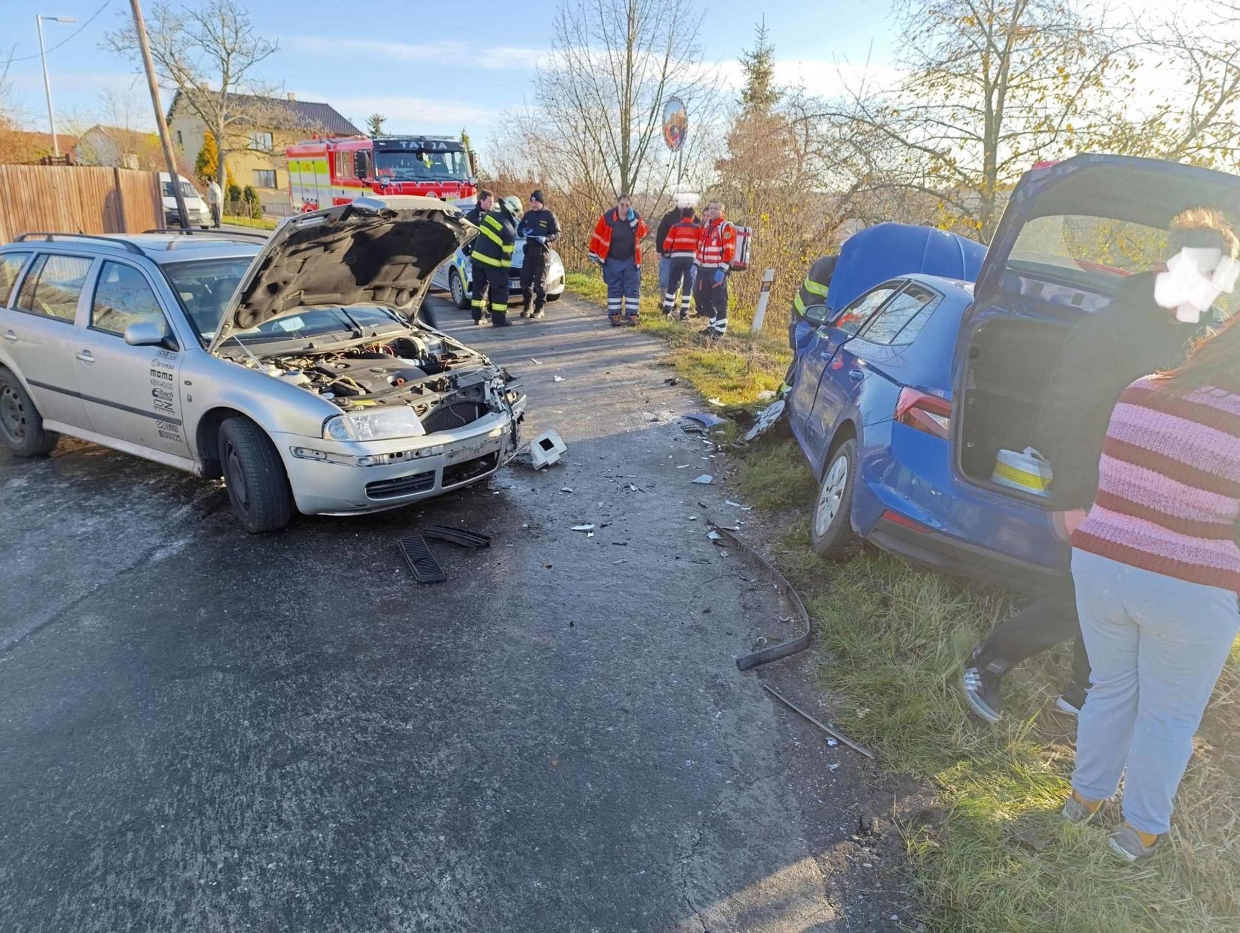 Nehody na ledovce ve Středočeském kraji - Sobotní nehody (11/13)