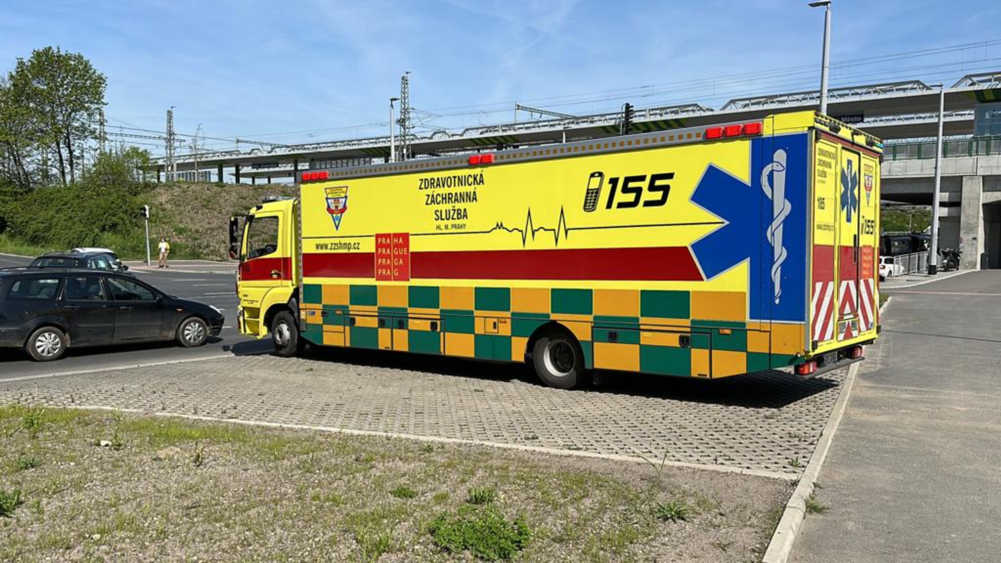 Nehoda tramvaje a autobusu v Praze (10) - Nehoda tramvaje a autobusu v Praze (11/12)