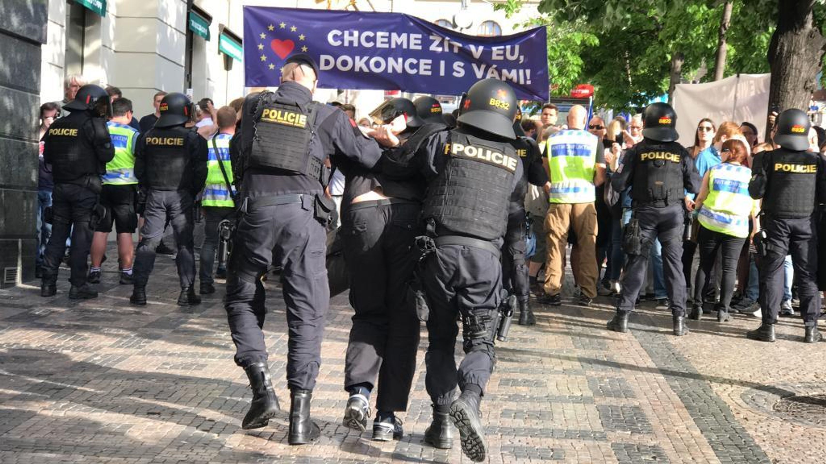 Demonstrace na Václavském náměstí - 4 - GALERIE: Demonstrace SPD na Václavském náměstí (10/13)