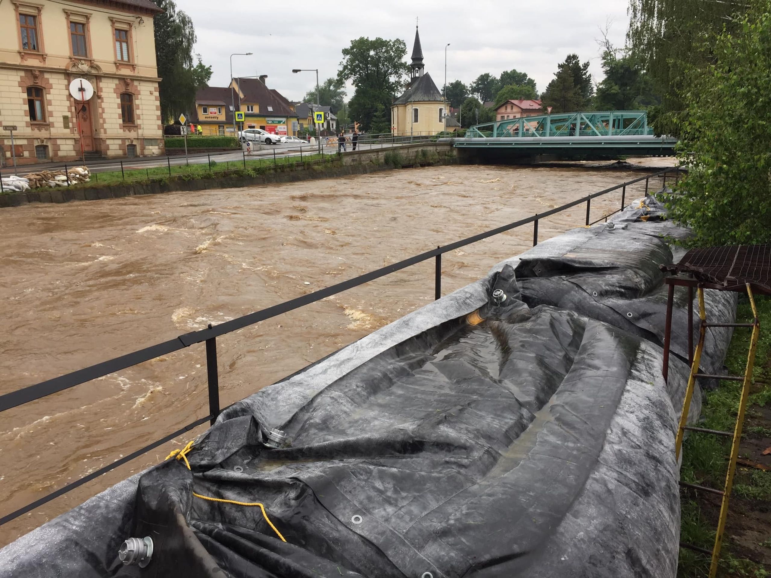 Povodně na Frýdlantsku - 6 - GALERIE: Protipovodňová opatření ve Frýdlantu (9/19)