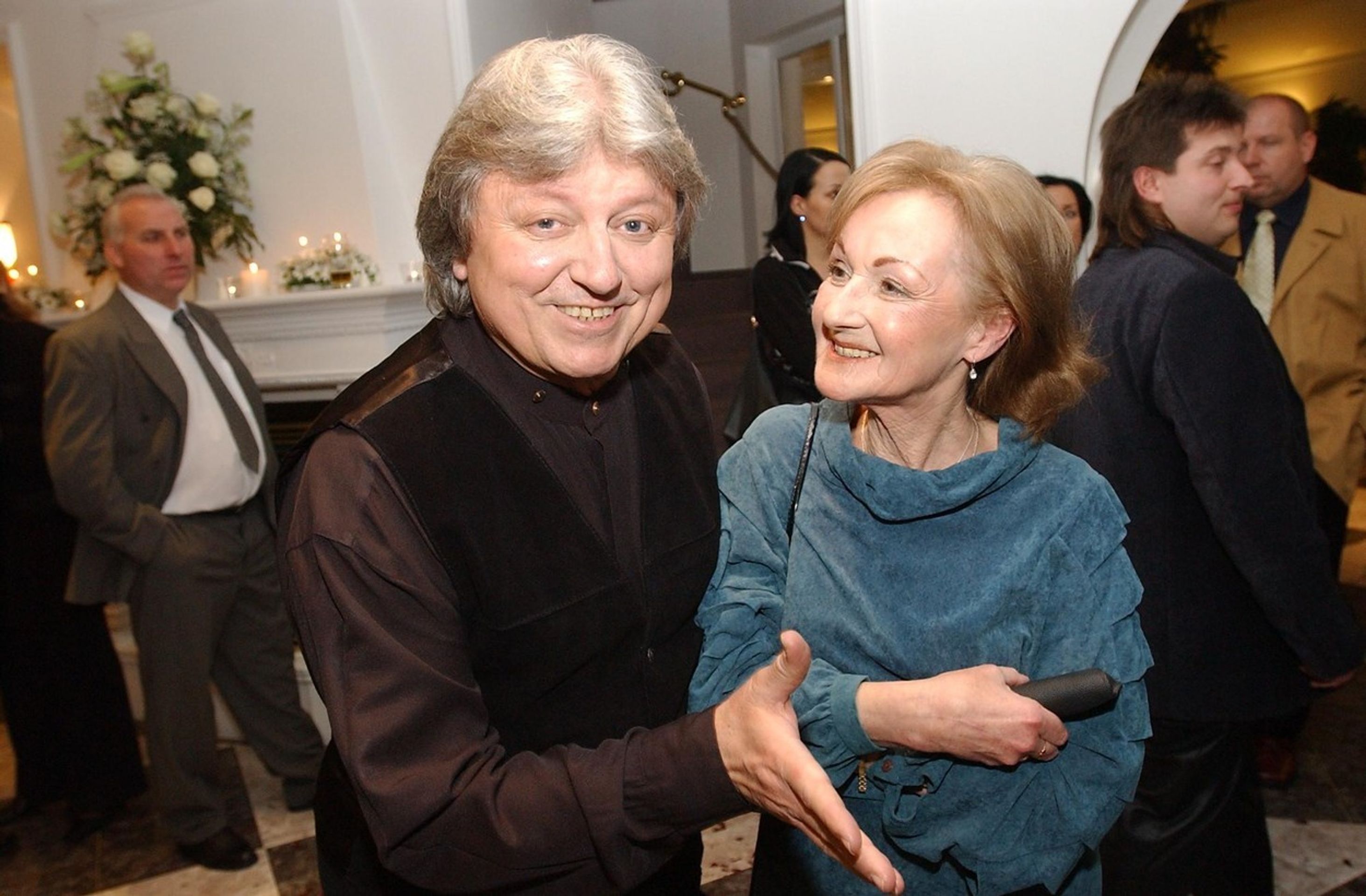 Václav Neckář s manželkou a synem - 3 - GALERIE: Václav Neckář s manželkou a synem (3/5)