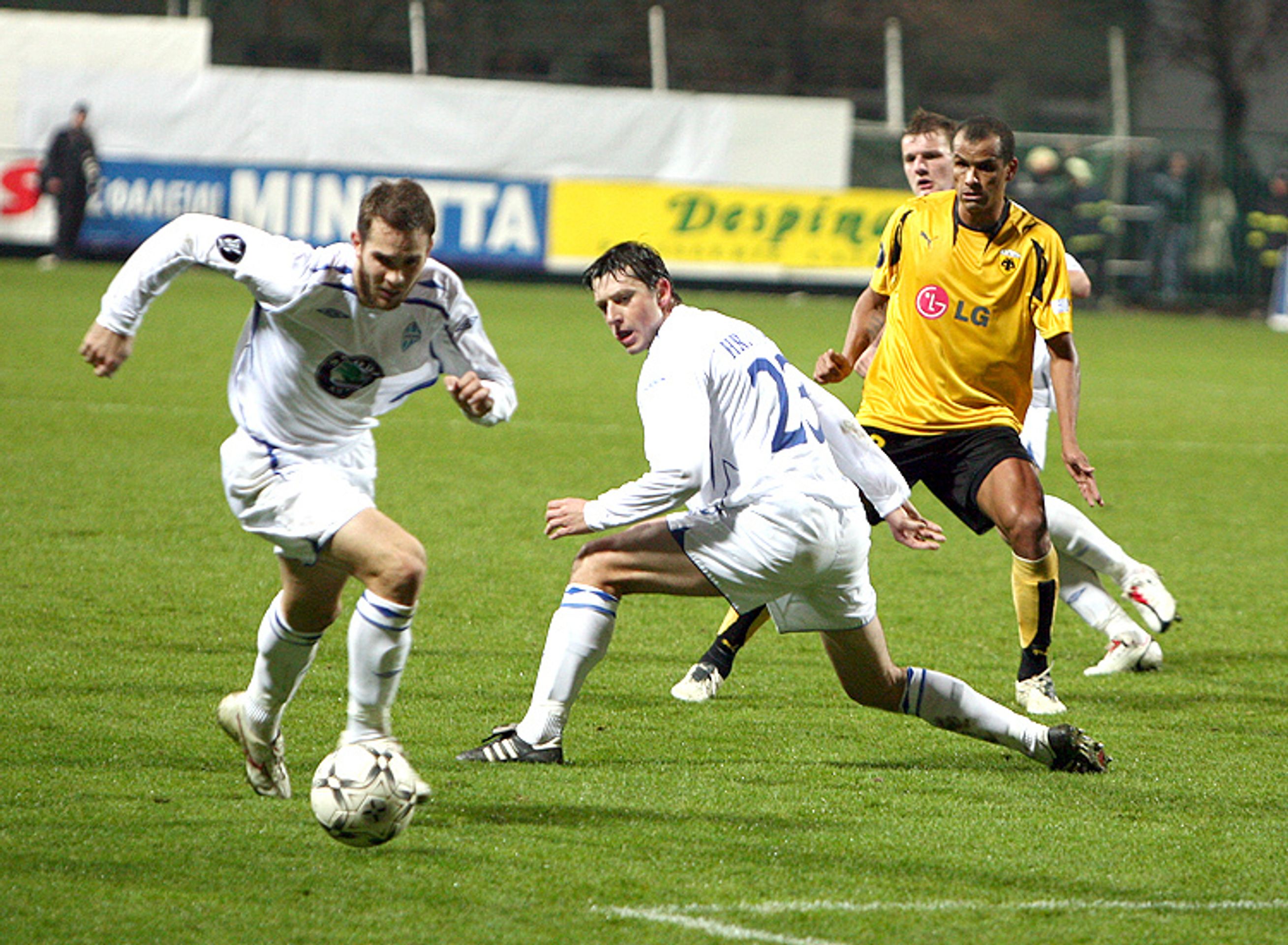 Fotbalisté Mladé Boleslavi si prohrou s AEK Atény zkomplikovali cestu za postupem. - Rajnoch: Třeba napodobíme Palermo (1/2)