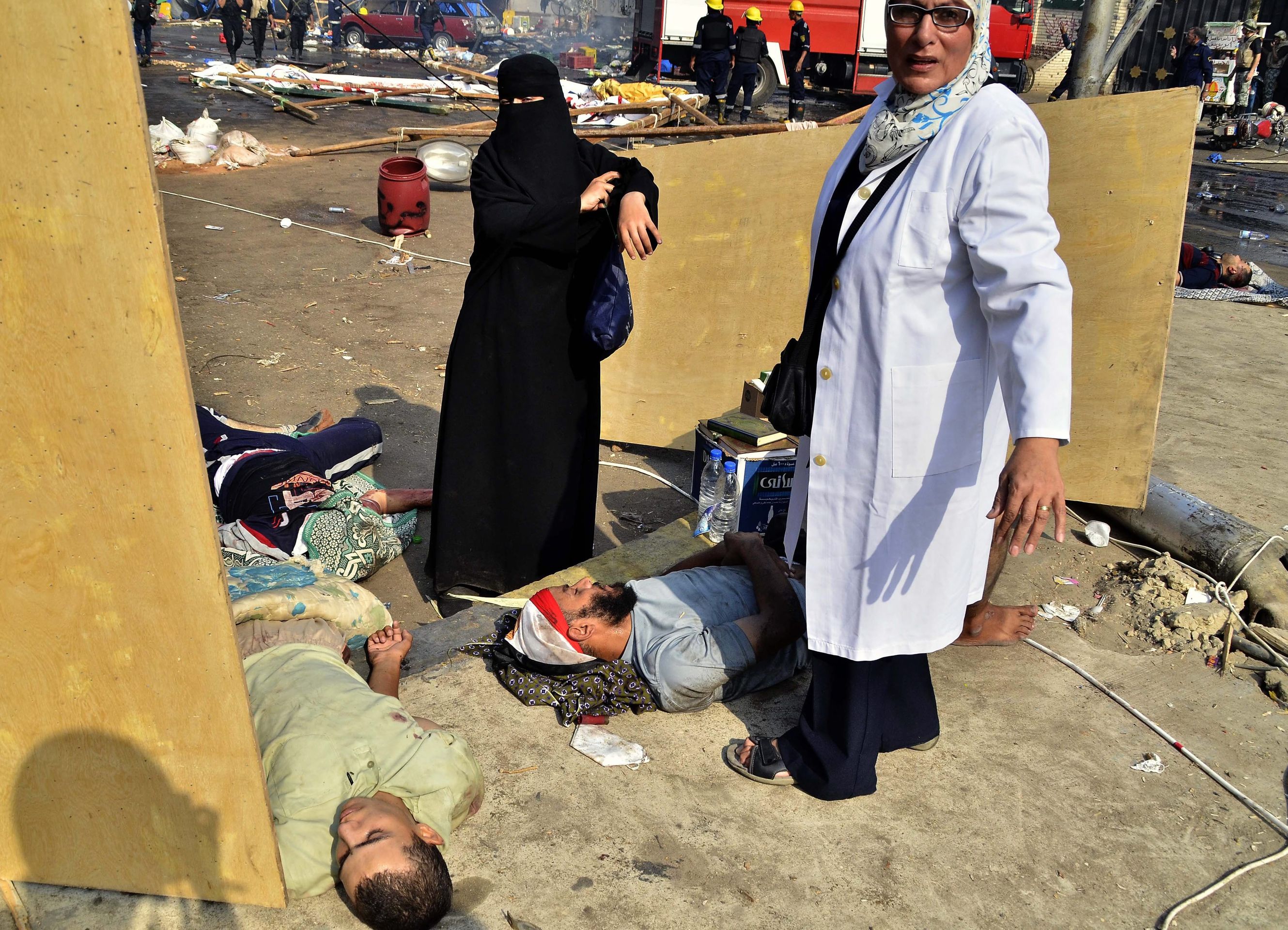 Nepokoje v Egyptě - 3 - GALERIE: FOTO plné hrůzy. V Egyptě pokračují nepokoje (8/10)