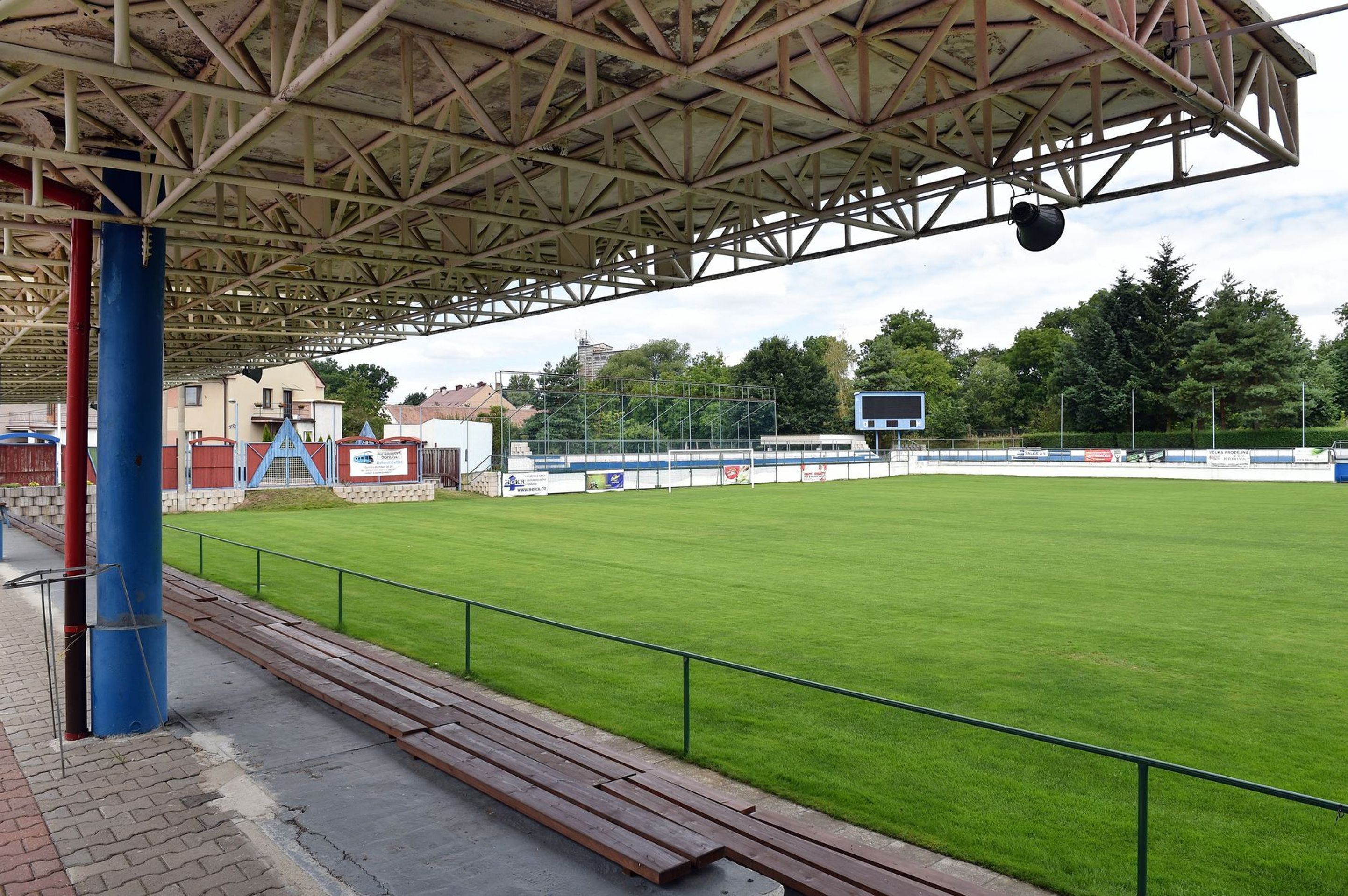 Fotbalový stadion Lázně Bohdaneč - 2 - GALERIE: Fotbalový stadion Lázně Bohdaneč (1/23)