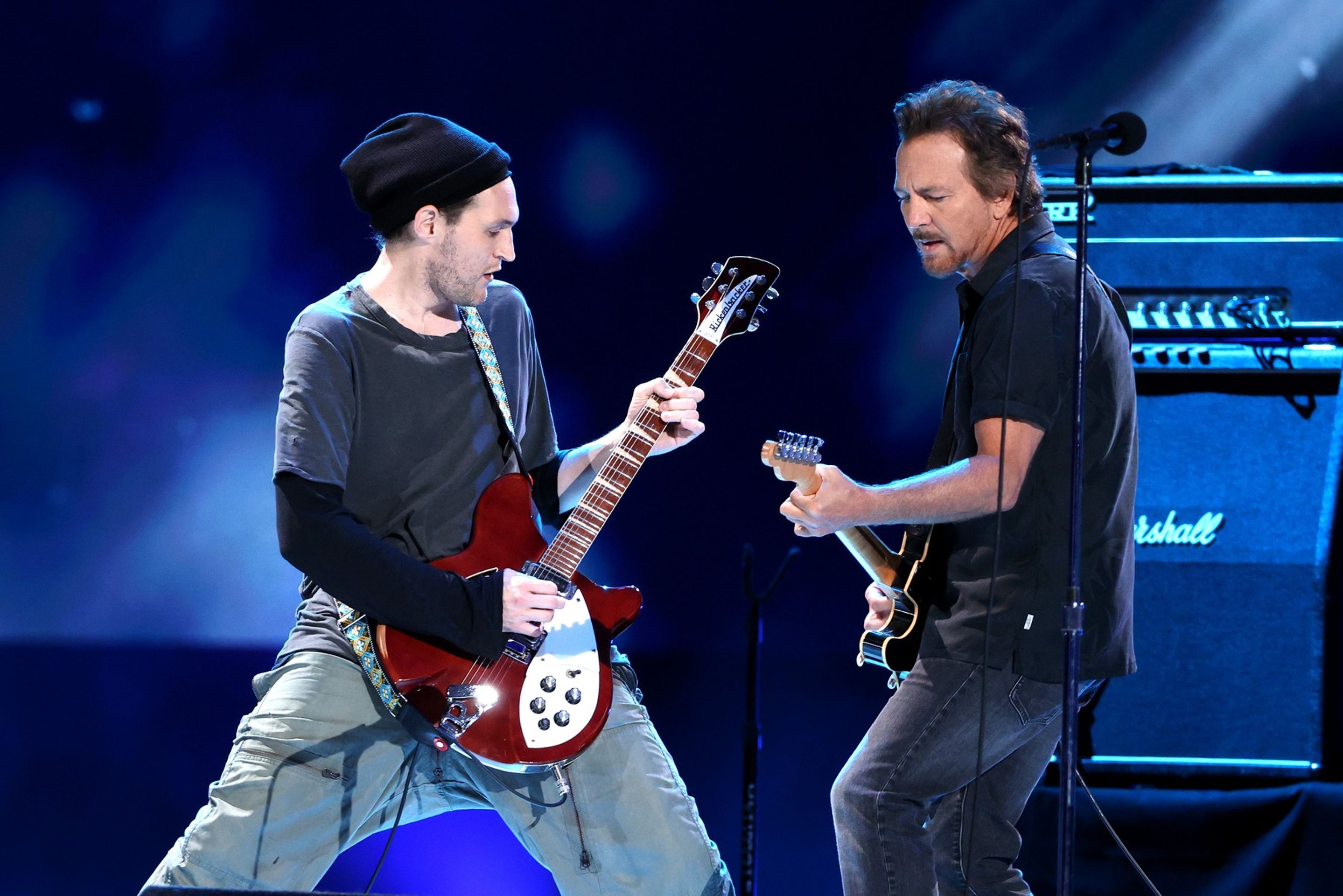 Josh Klinghoffer a Eddie Vedder, 8. 5. 2021 - Josh Klinghoffer (3/4)