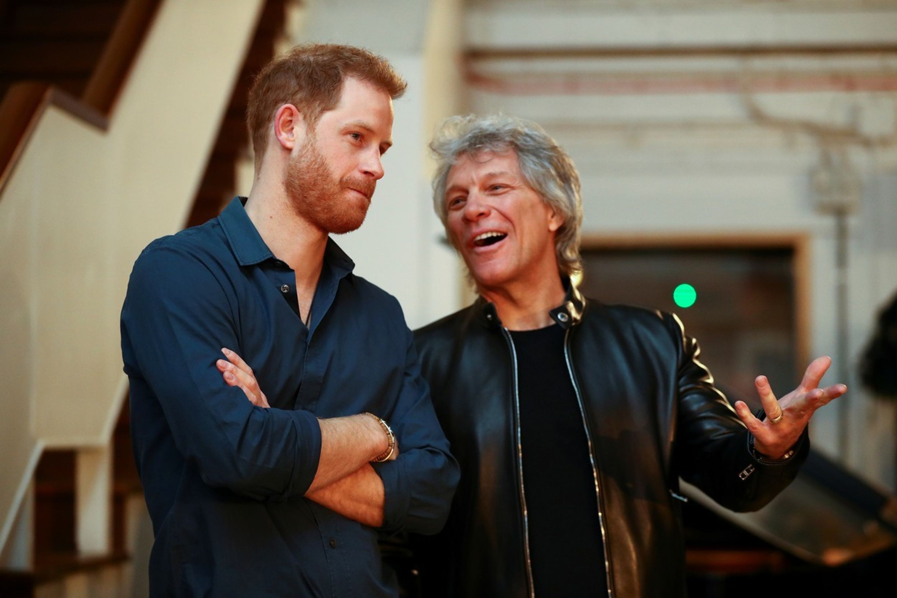 Harry si zazpíval se zpěvákem Bon Jovim - 1 - Jon Bon Jovi (4/10)