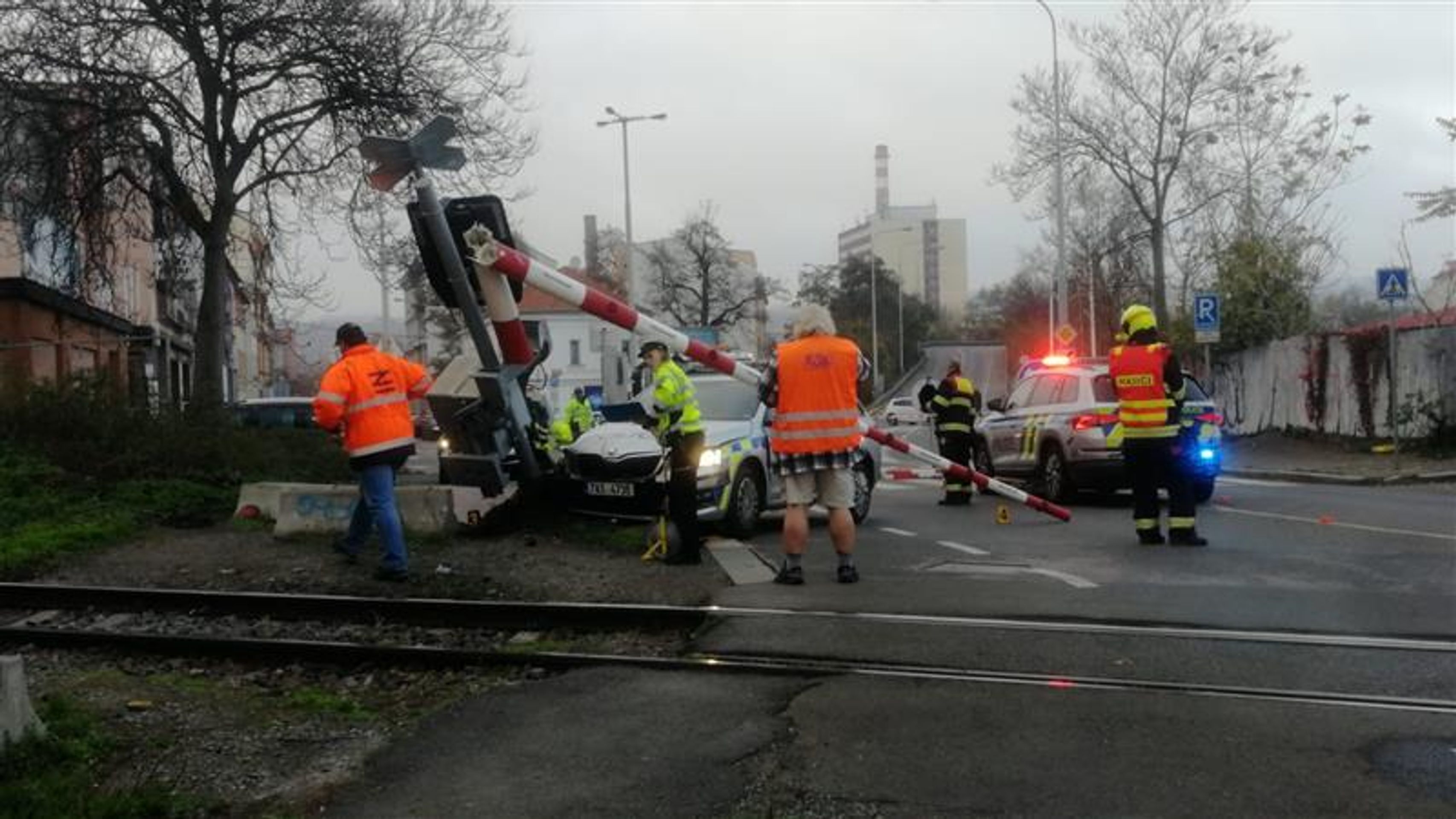 Nehoda policistů v Bubenské ulici - Nehoda na Praze 7 (5/6)