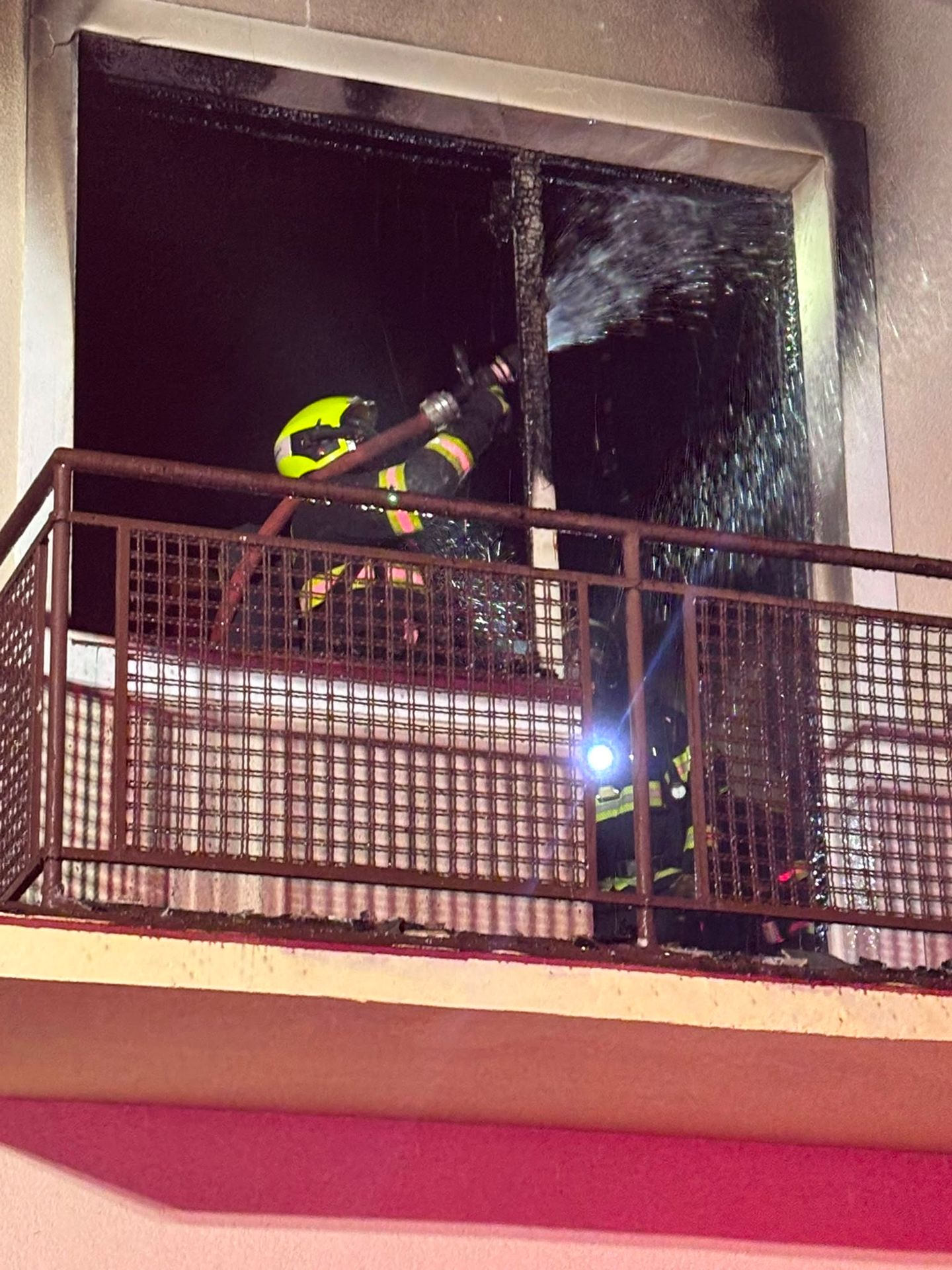 Požár bytu v Praze - Požár bytu v ulici Žvahovská (2/4)