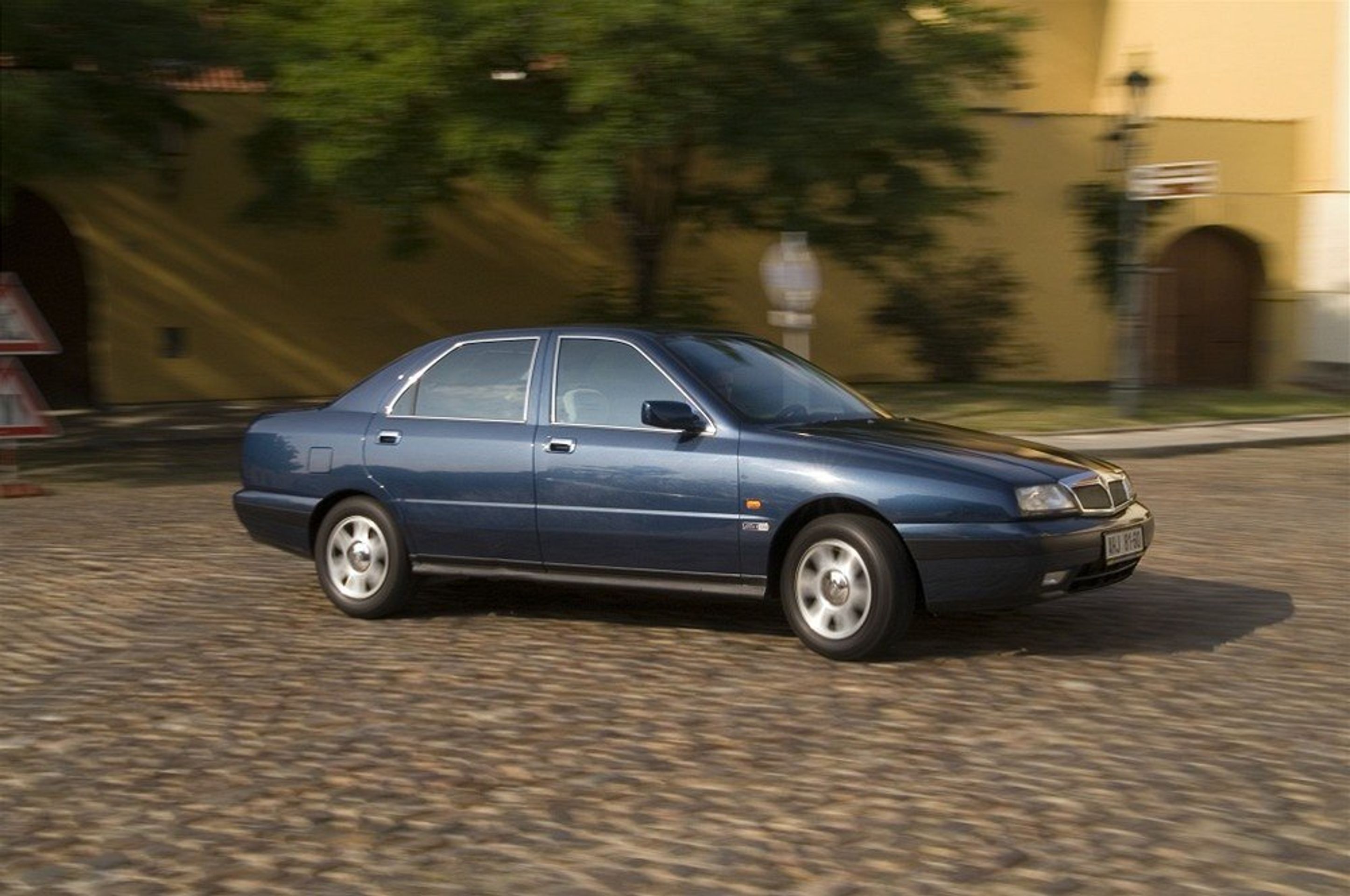 Lancia Kappa po prezidentu Havlovi - Fotogalerie: Lancia Kappa, někdejší sukromý vůz prezidenta Havla (7/7)