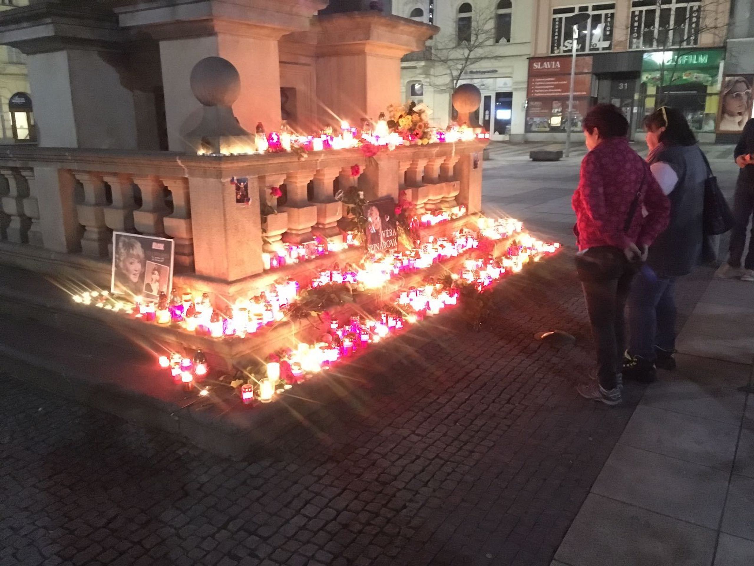 Pieta za Věru Špinarovou - 2 - GALERIE: Pieta za Věru Špinarovou (2/3)