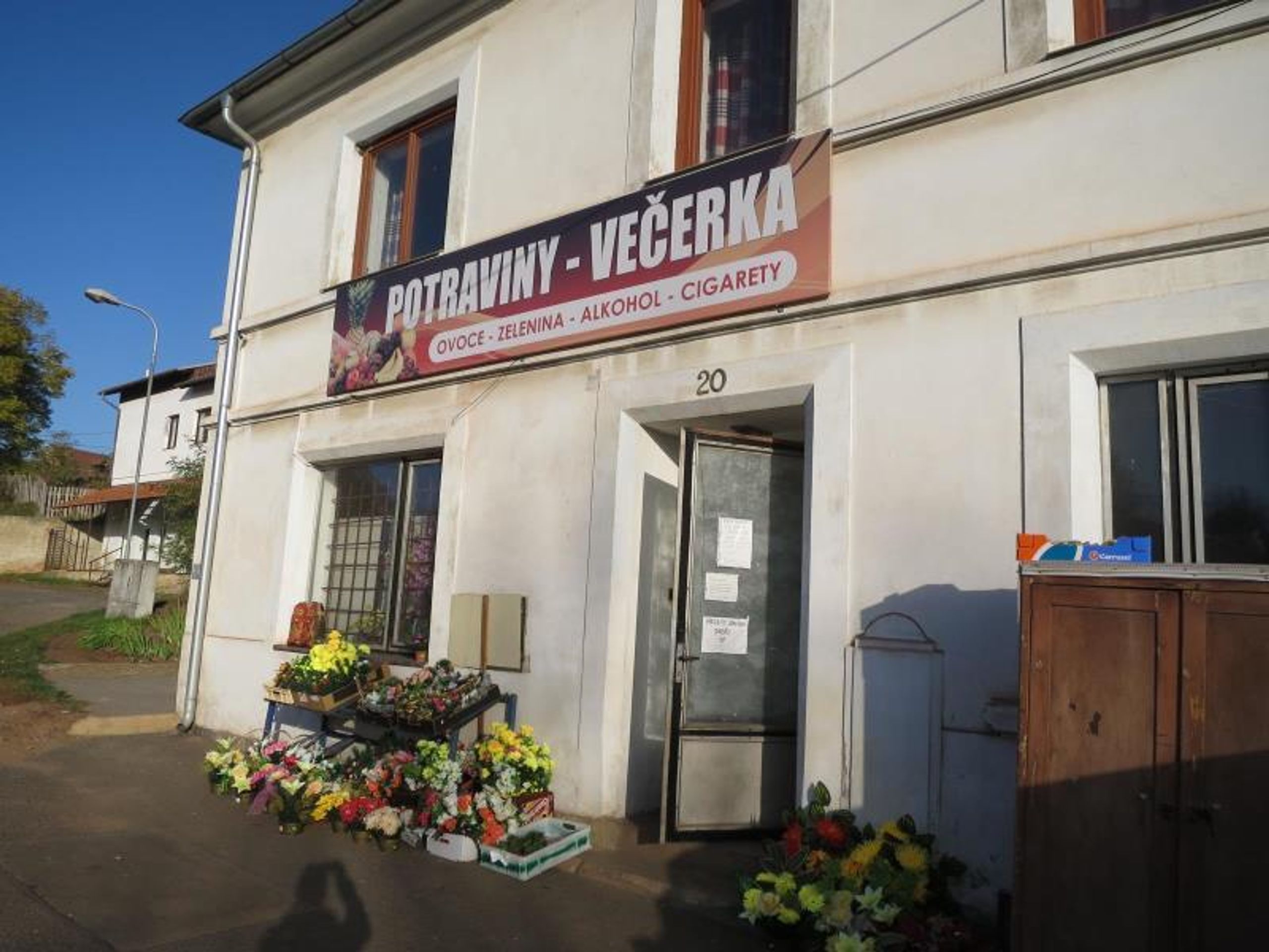 Uzavřené provozovny (obchody): Thi Xuan Dau - Petrohrad - GALERIE: Uzavřené provozovny - obchody (20/21)