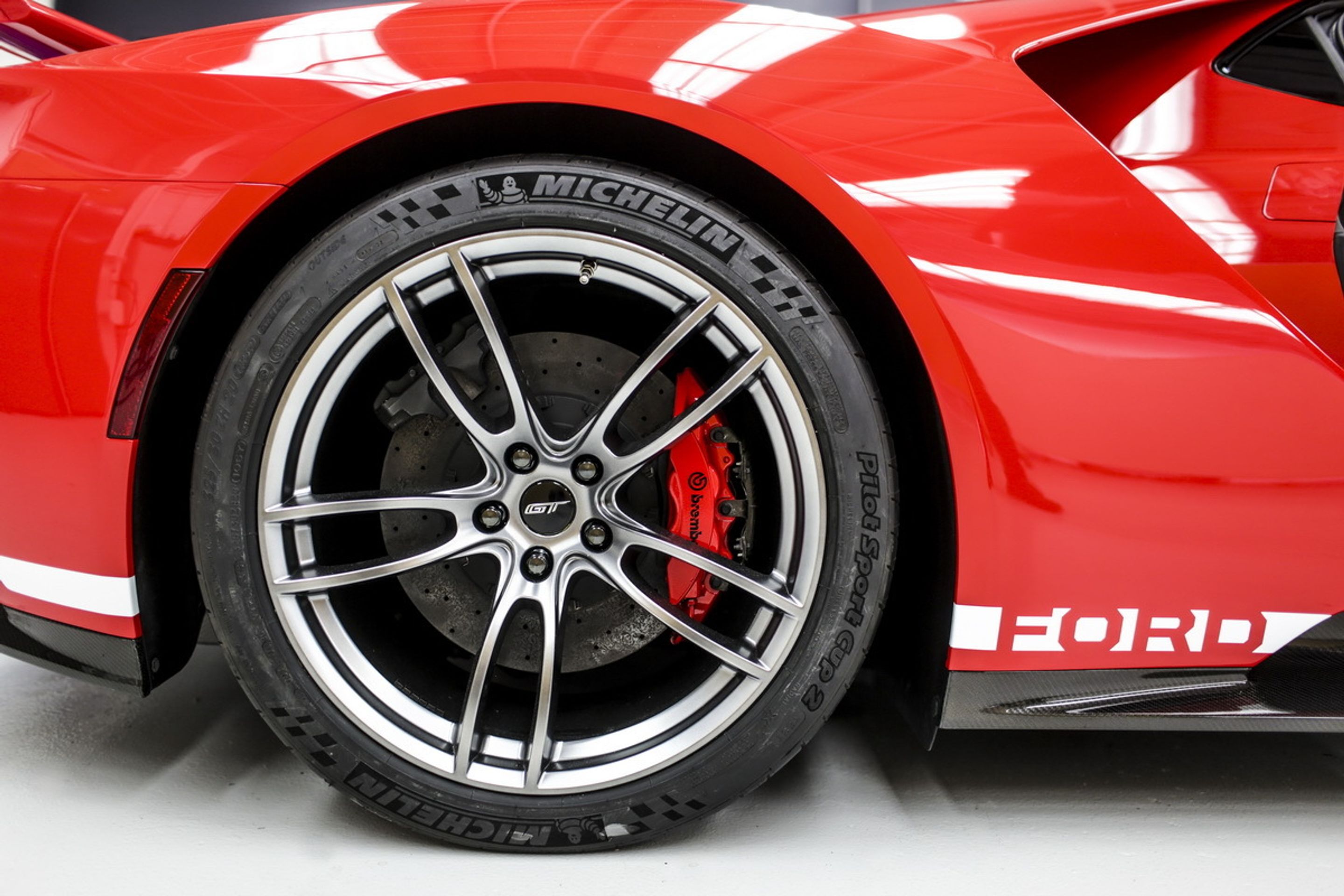 Ford - 18 - GALERIE: Ford GT slaví 50 let od vítězství v LeMans (5/11)
