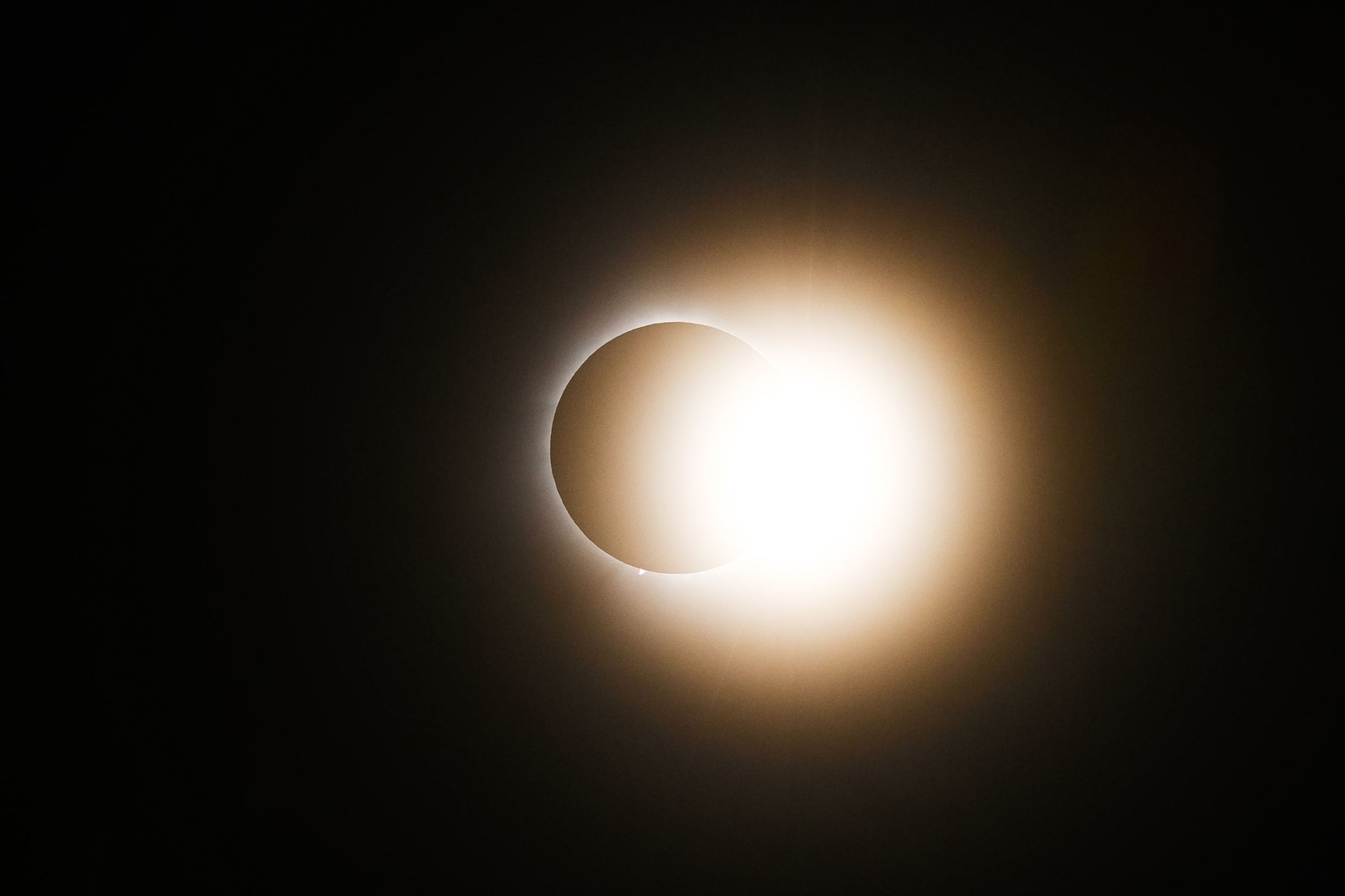 Zatmění Slunce, 8. 4. 2024 USA, Longueuil - Zatmění Slunce (6/16)