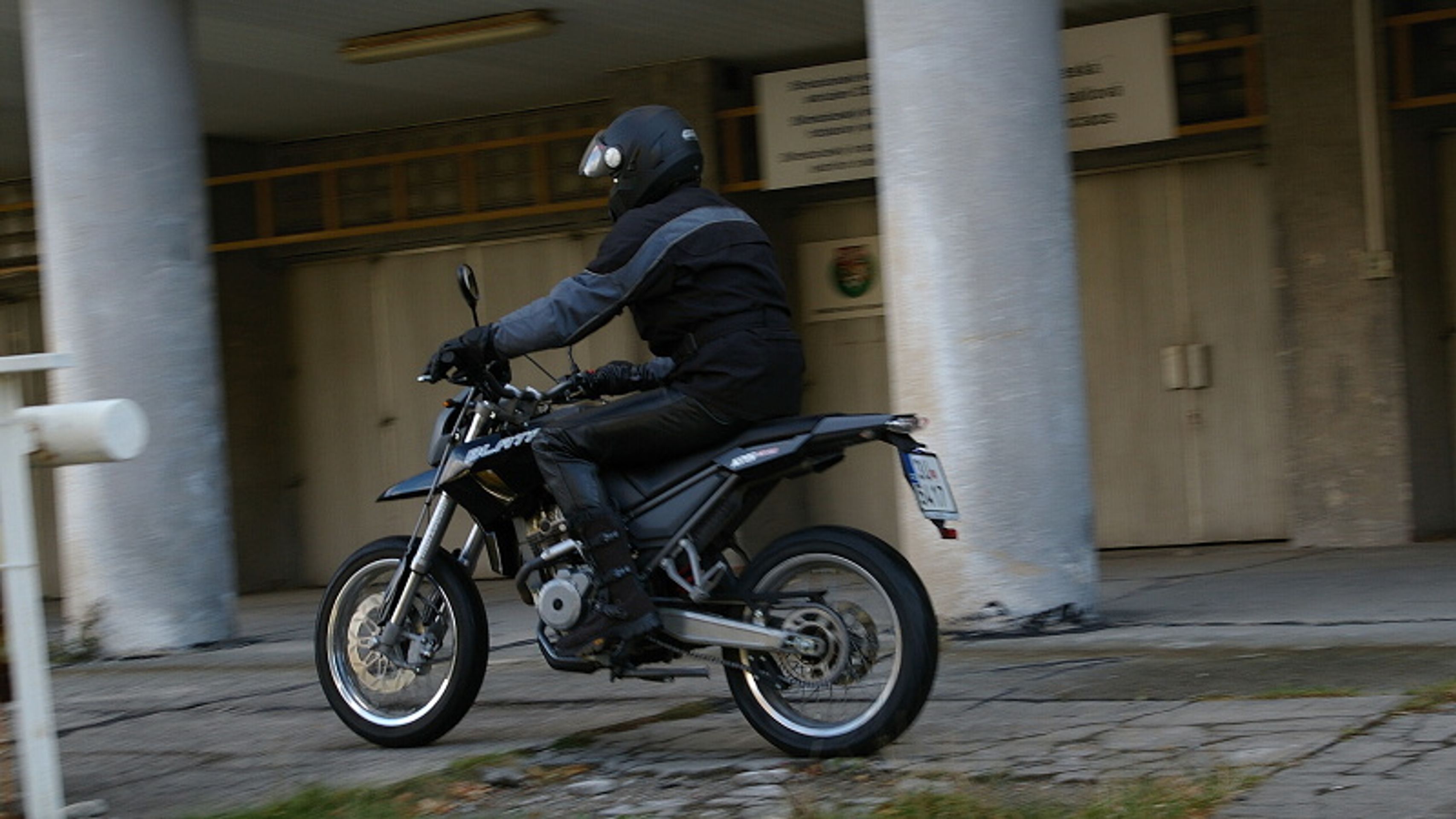 Blata 125 - 10 - GALERIE Blata Motard 125 BXM (10/11)