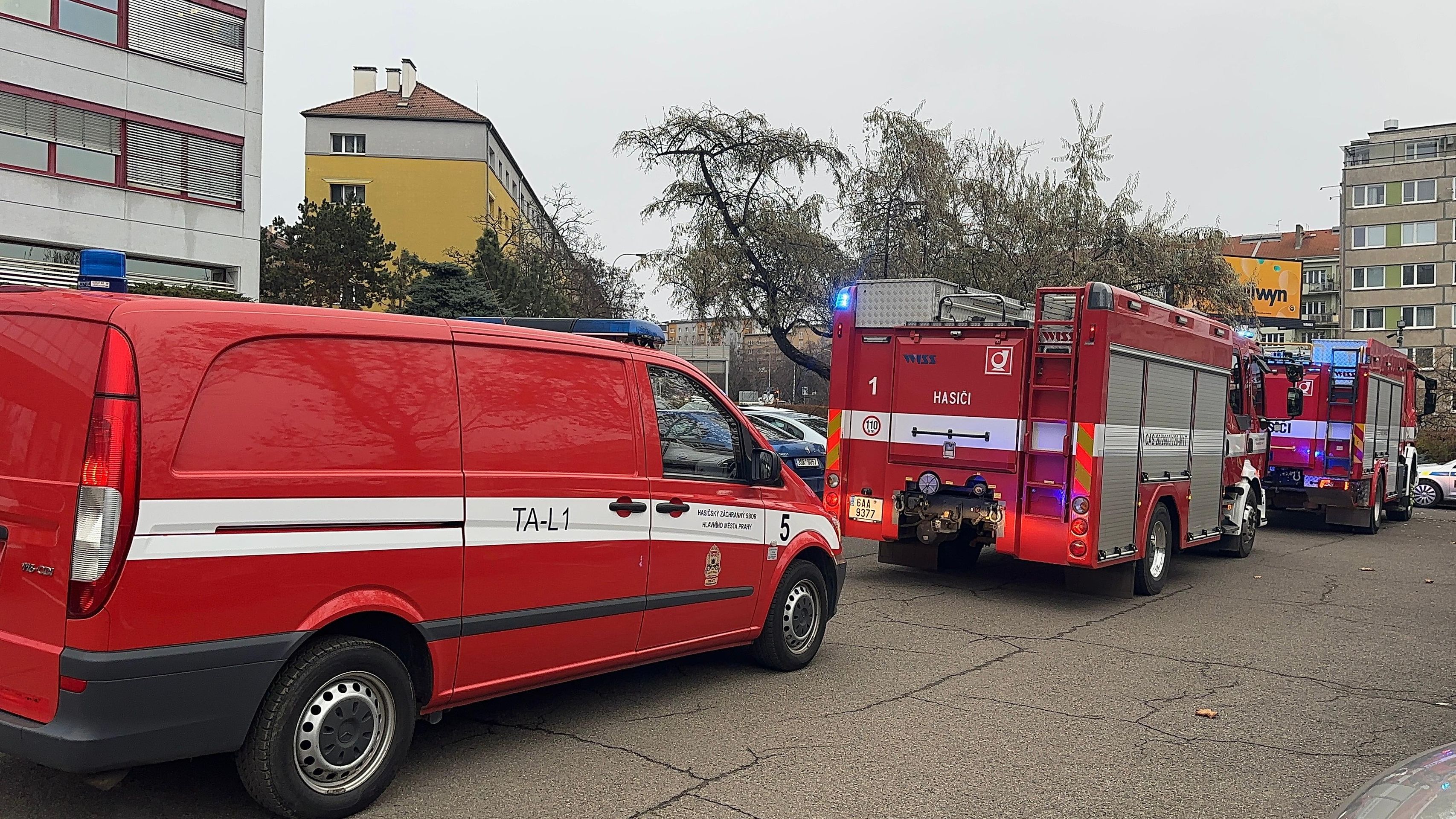 Aktivisté u Ministerstva životního prostředí - Aktivisté u Ministerstva životního prostředí (7/7)