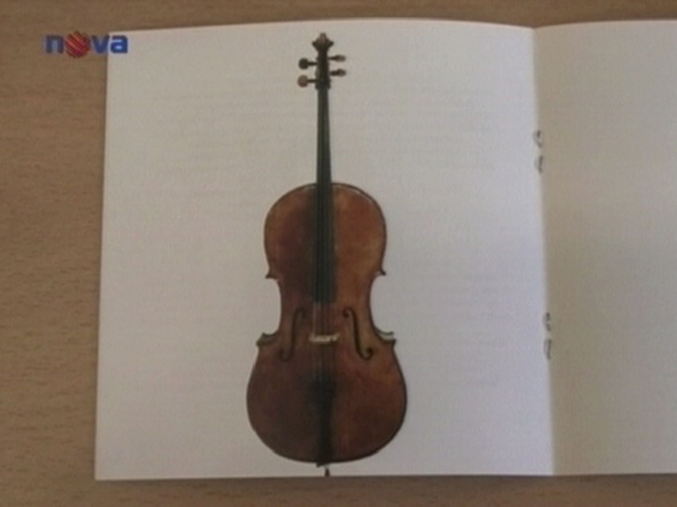 Violoncello - Zloději vrátili ukradené violoncello (1/2)