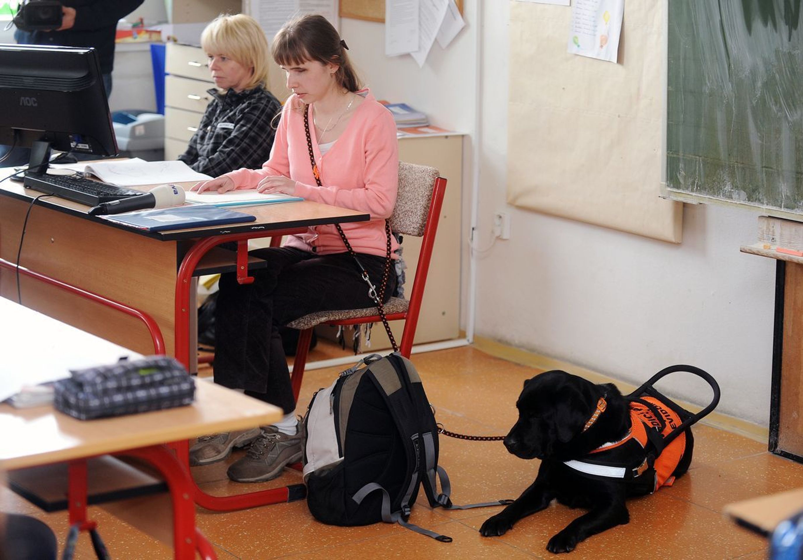 Nevidomá studentka pedagogiky vyučuje na základní škole - 3 - GALERIE: Nevidomá studentka pedagogiky vyučuje na základní škole v Liberci (6/8)