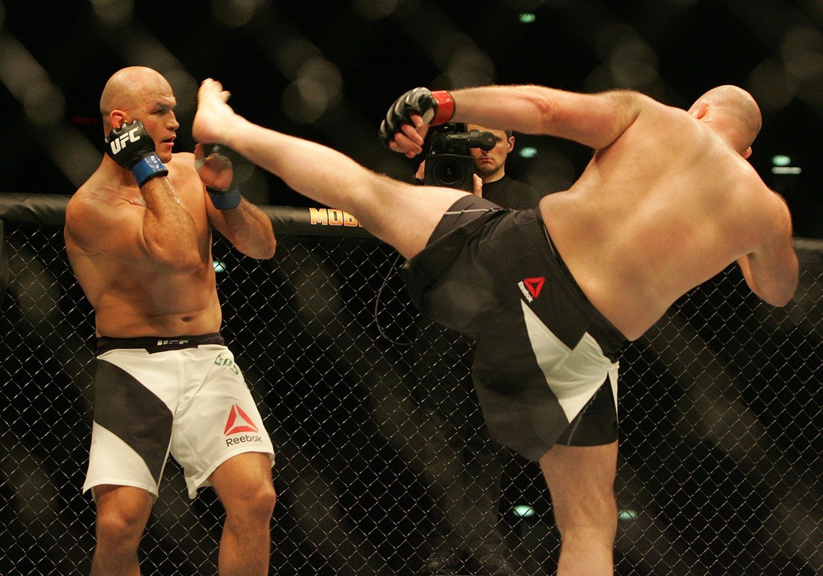 Junior dos Santos vs Ben Rothwell - 6 - GALERIE: Junior dos Santos vs Ben Rothwell (3/6)