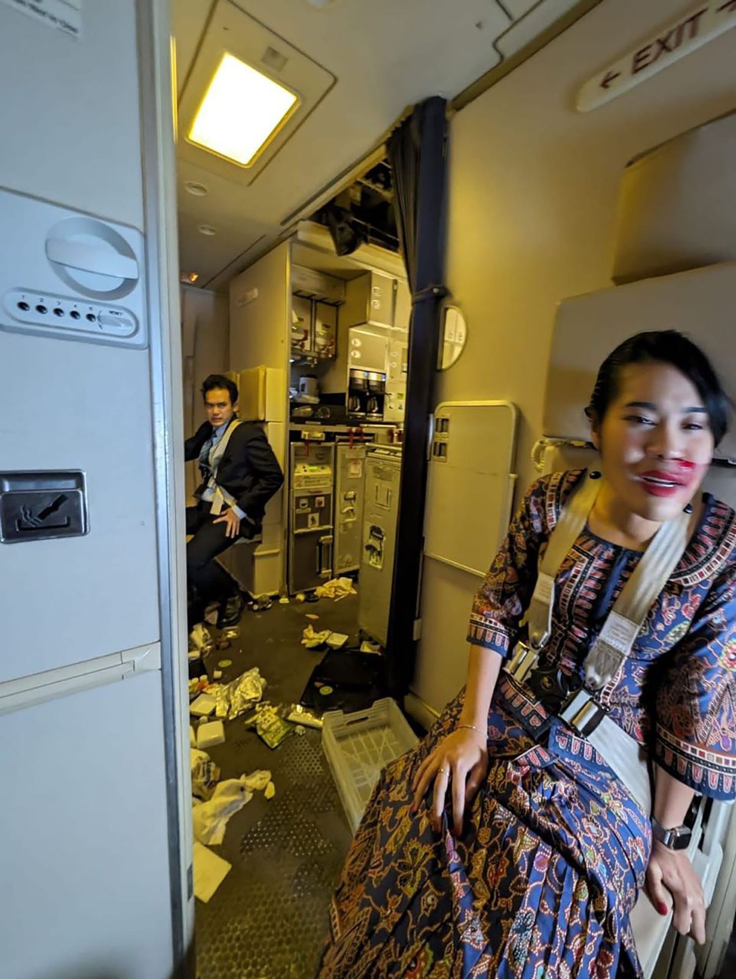 Silné turbulence postihly letadlo z Londýna do Singapuru - Silné turbulence postihly letadlo z Londýna do Singapuru (1/6)