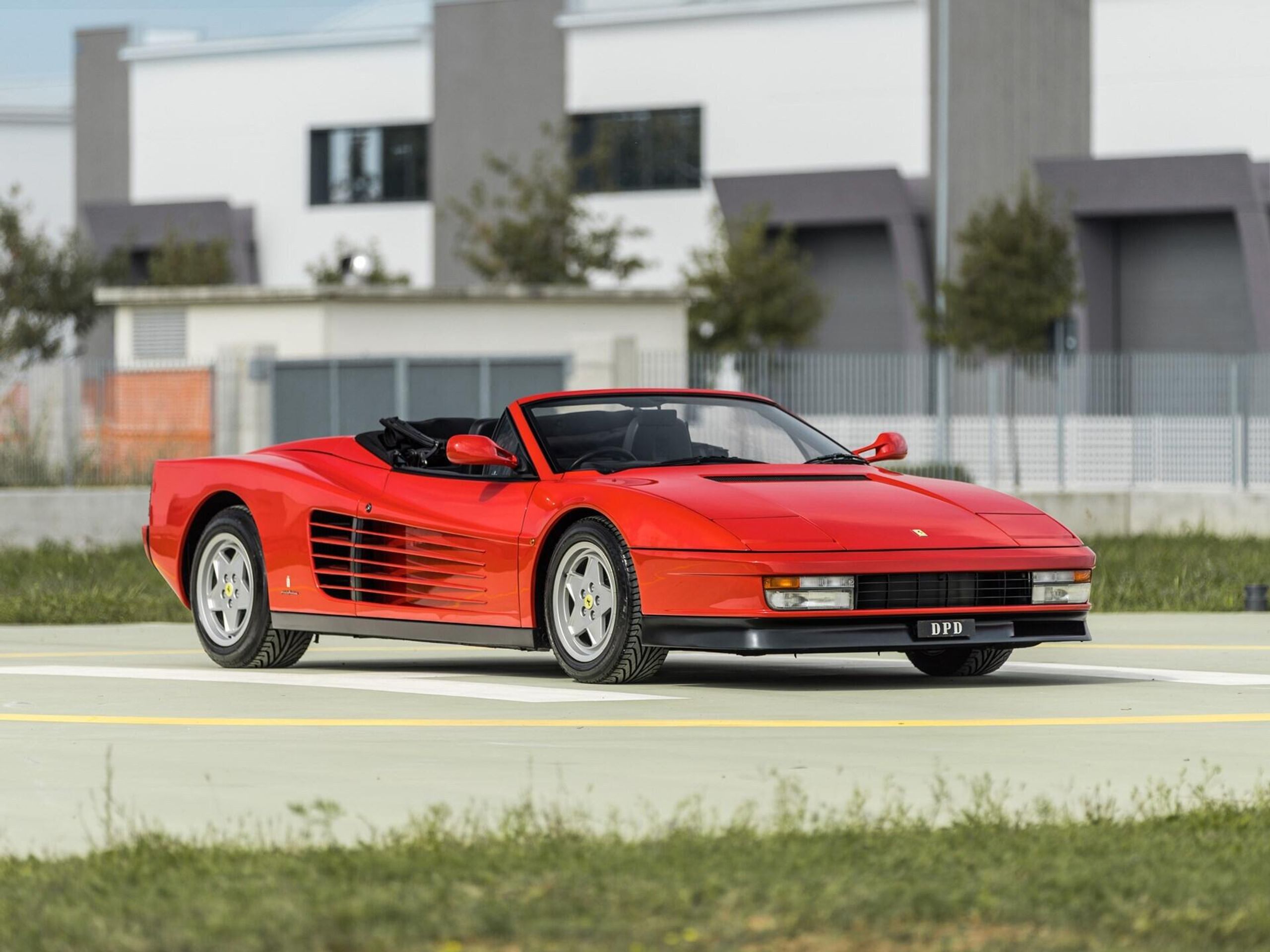 Ferrari Testarossa Spider z roku 1990 - Prohlédněte si ultravzácné Ferrari Testarossa Spider z roku 1990 za 40 milionů (1/19)