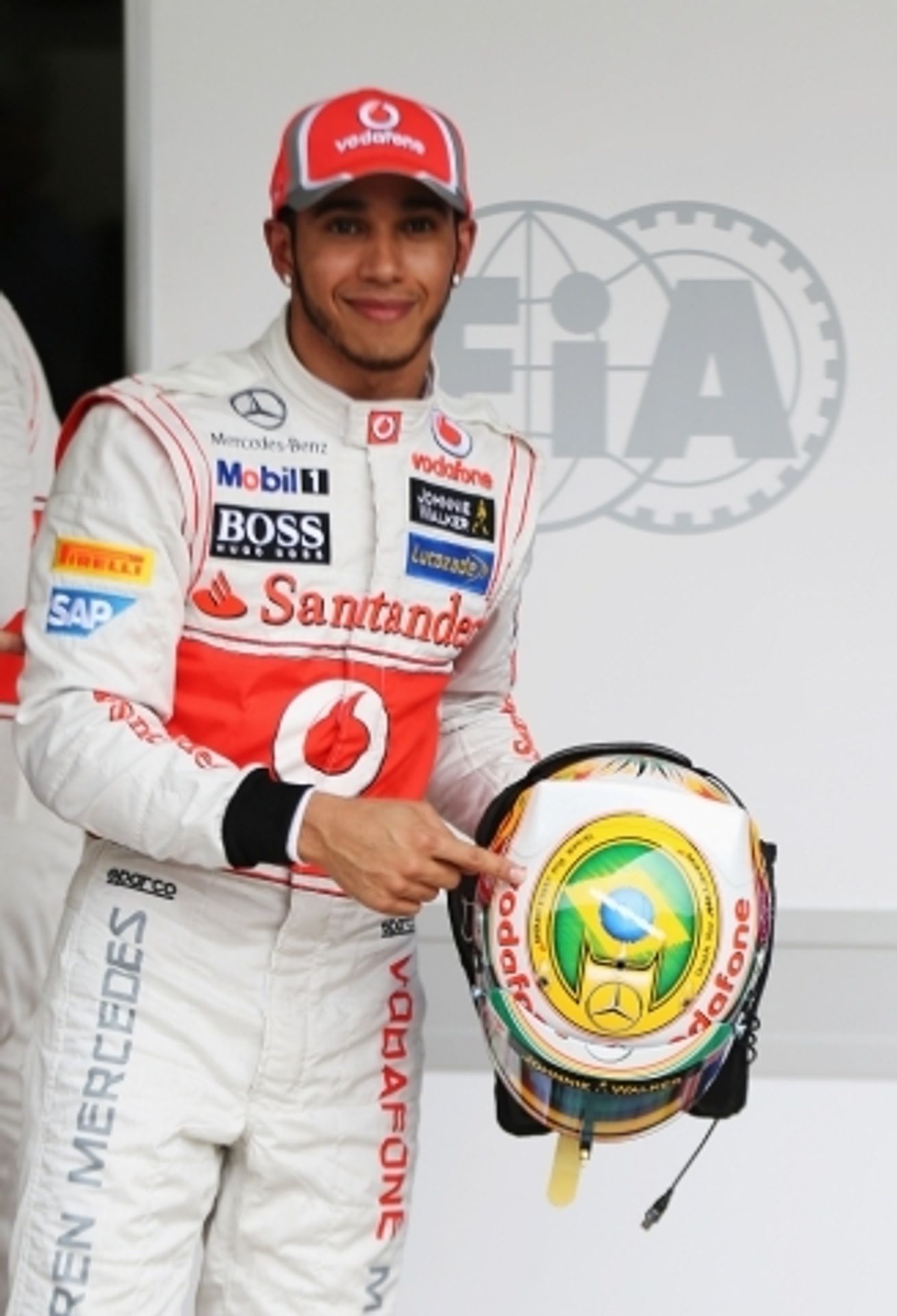 Hamilton a jeho brazilská přilba - 4 - GALERIE: Hamilton a jeho brazilská přilba (2/7)