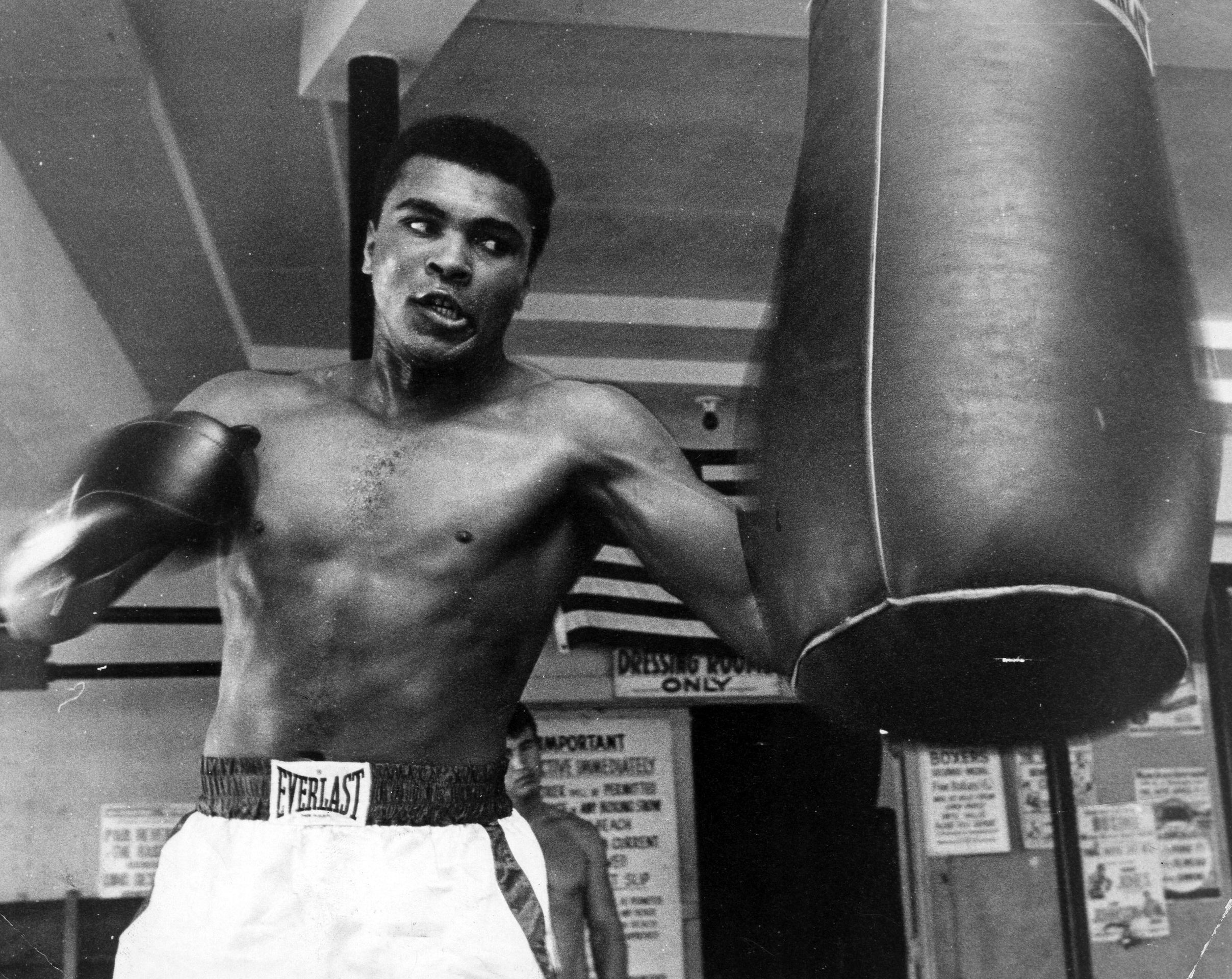 Muhammad Ali, boxerská ikona - GALERIE: Rok 2016: O koho přišel sportovní svět už napořád? (3/13)